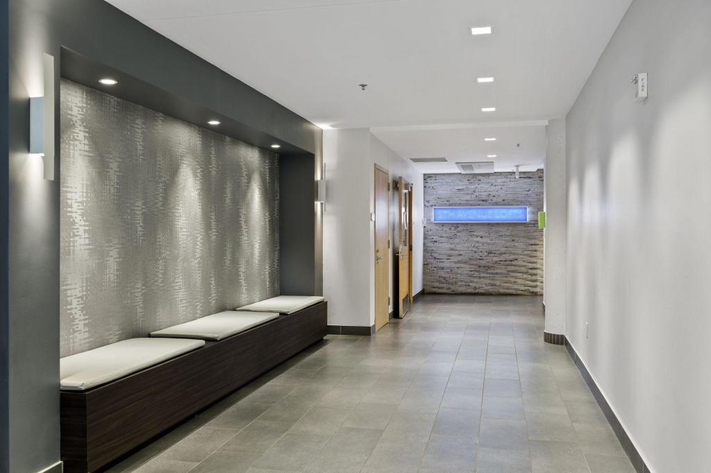 401 N 2nd Street Unit: 407