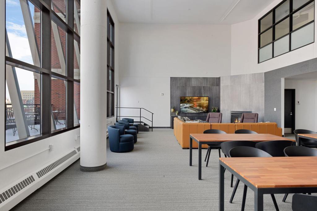401 N 2nd Street Unit: 407