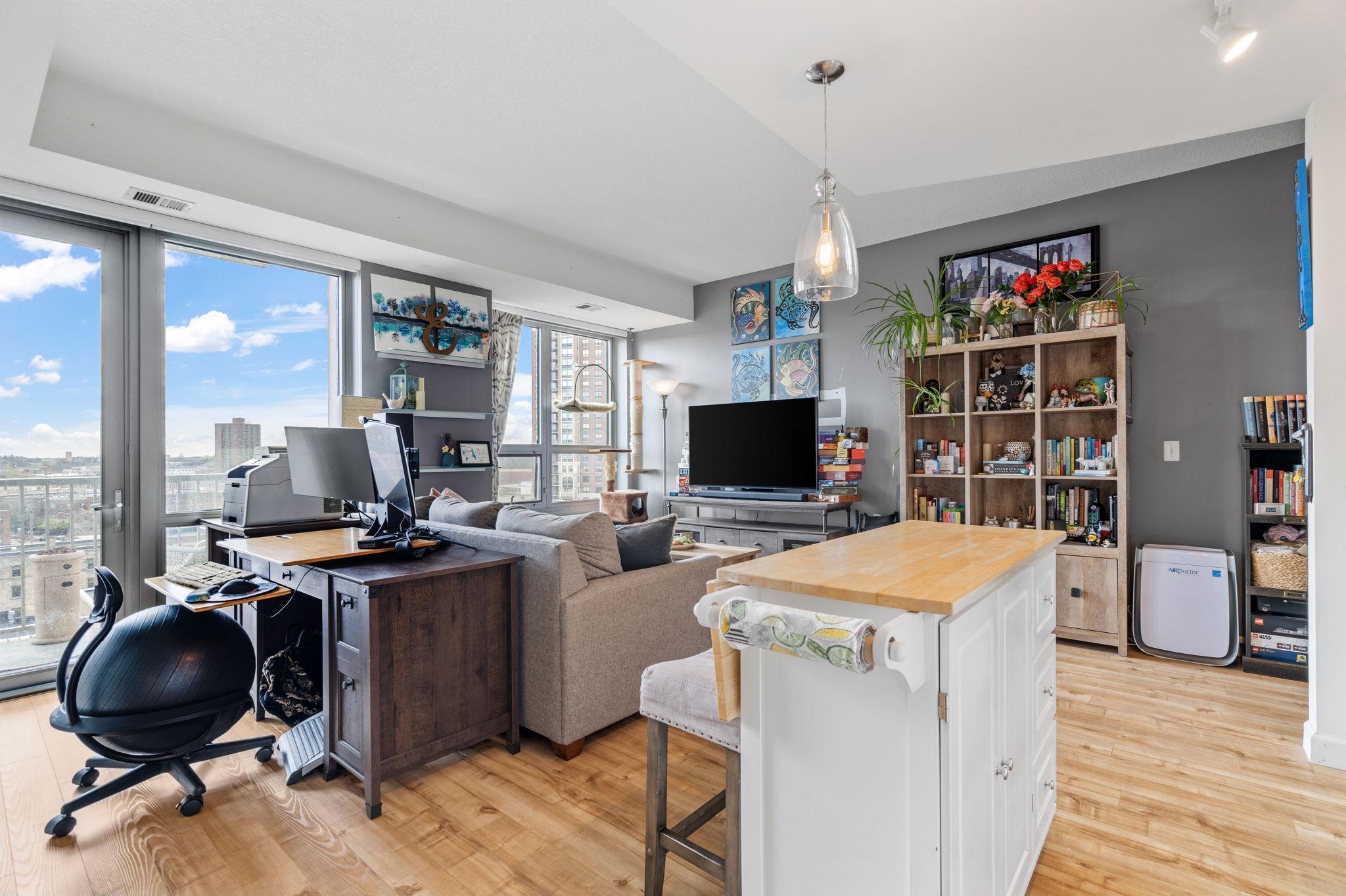 929 Portland Ave Unit: 908