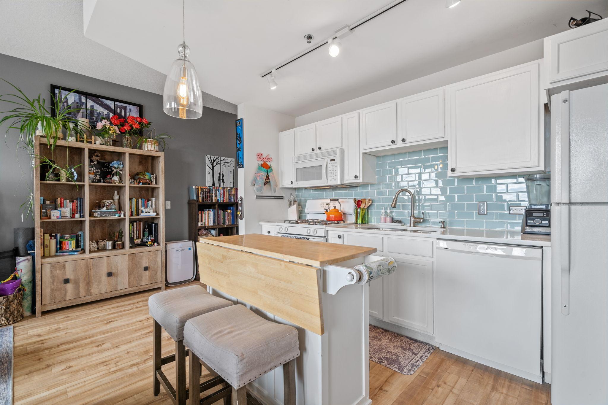 929 Portland Ave Unit: 908