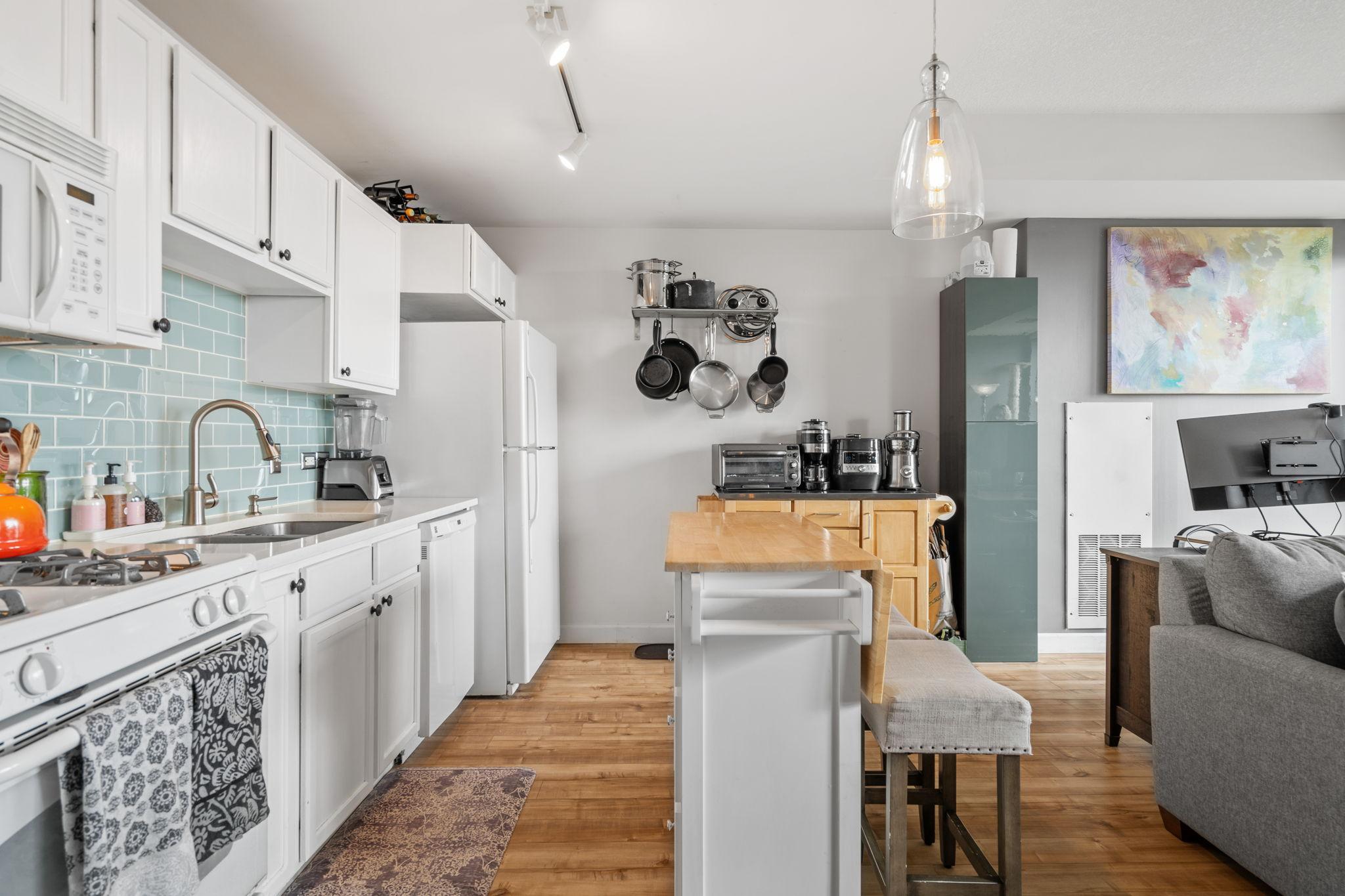 929 Portland Ave Unit: 908
