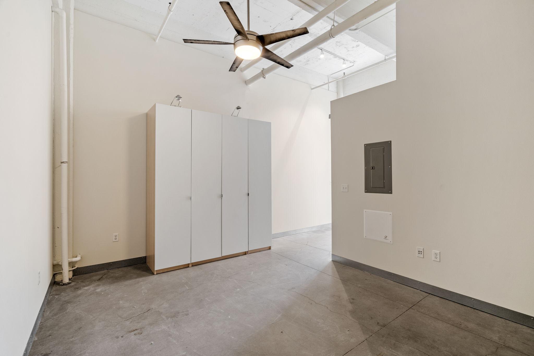 700 Washington Ave N Unit: 613
