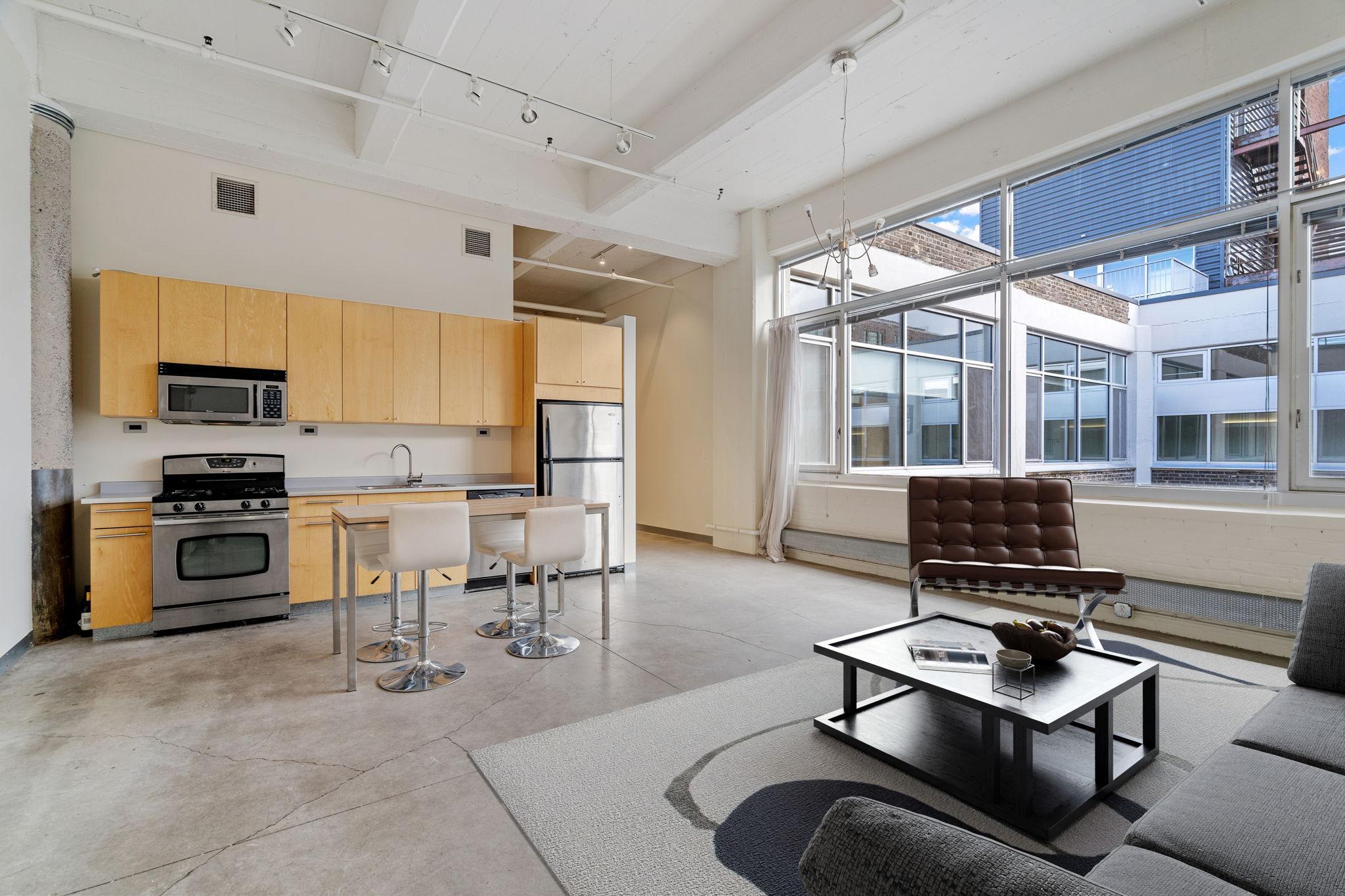 700 Washington Ave N Unit: 613