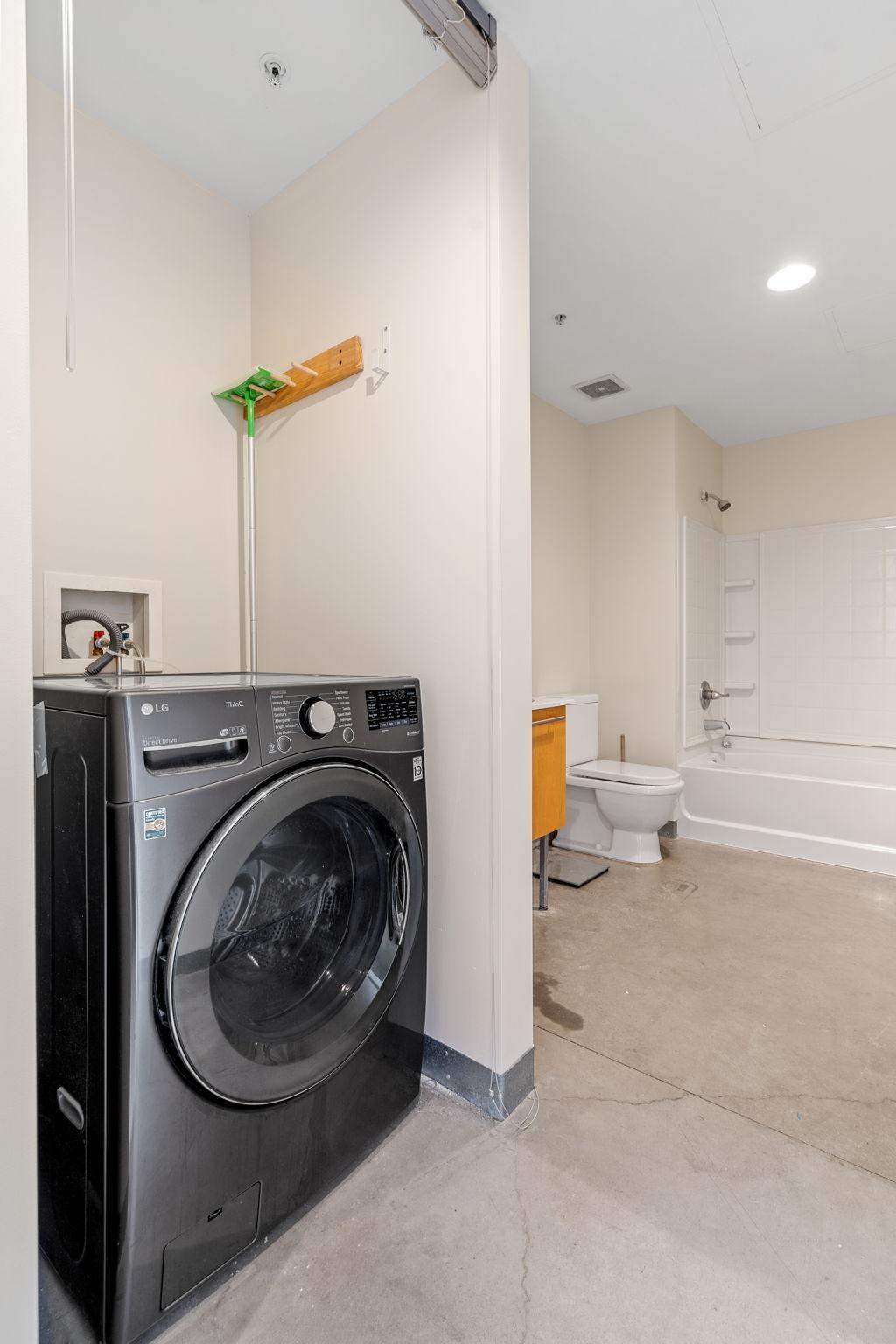 700 Washington Ave N Unit: 613