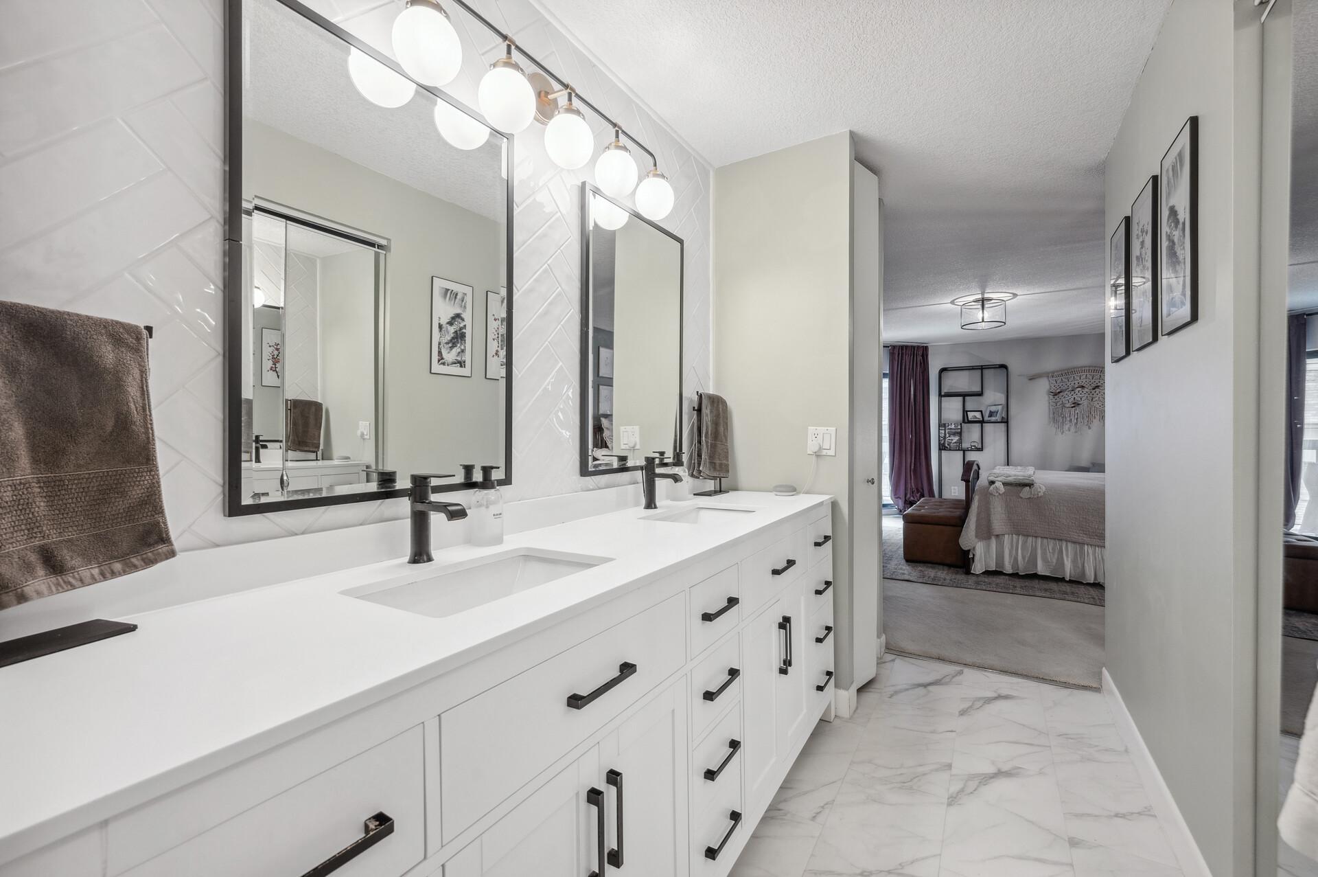 2885 Knox Ave S Unit: 405
