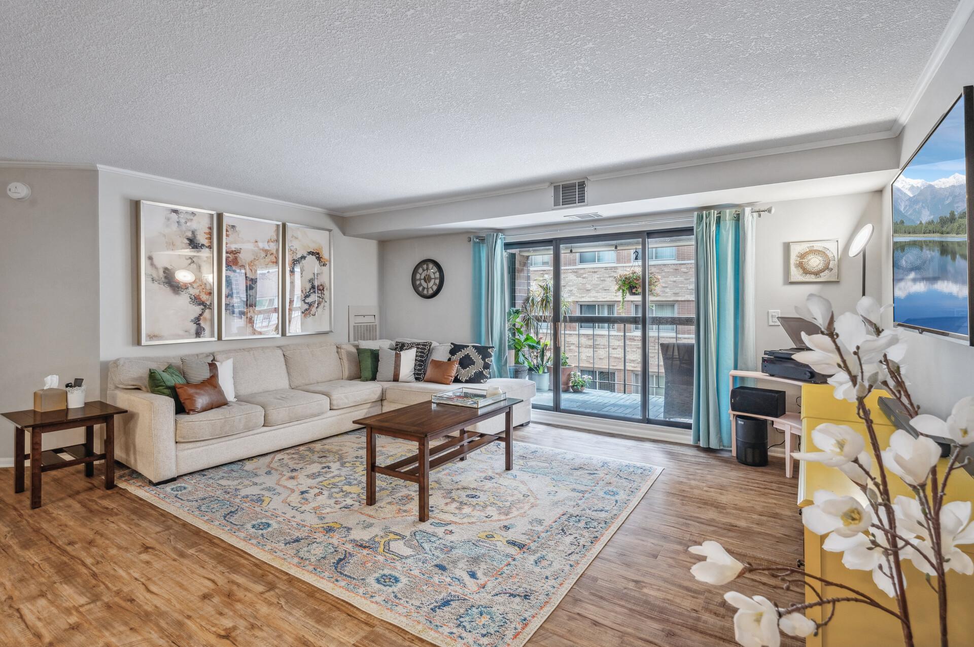 2885 Knox Ave S Unit: 405