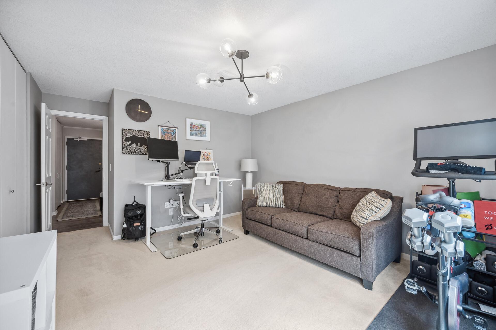 2885 Knox Ave S Unit: 405