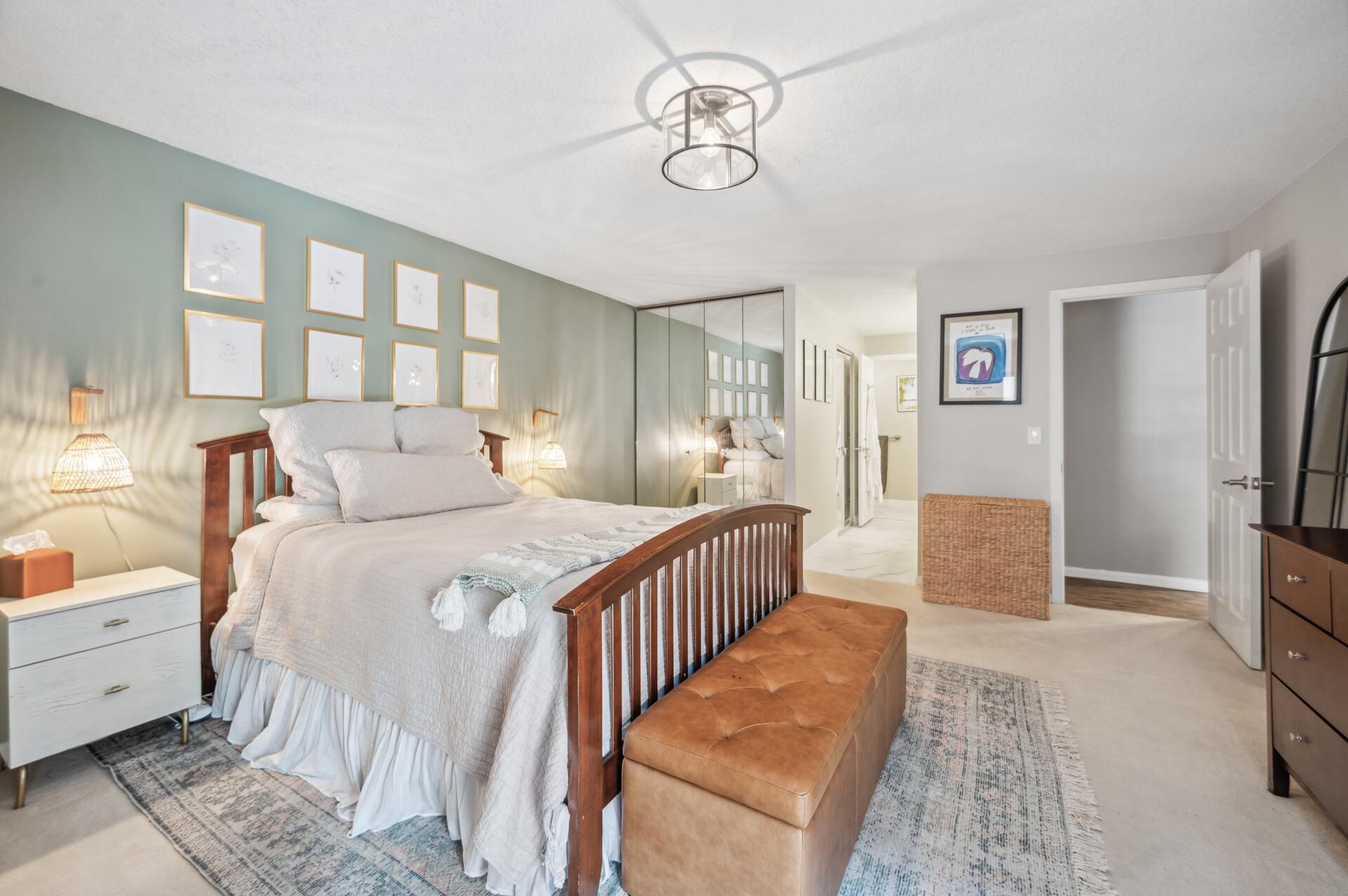 2885 Knox Ave S Unit: 405