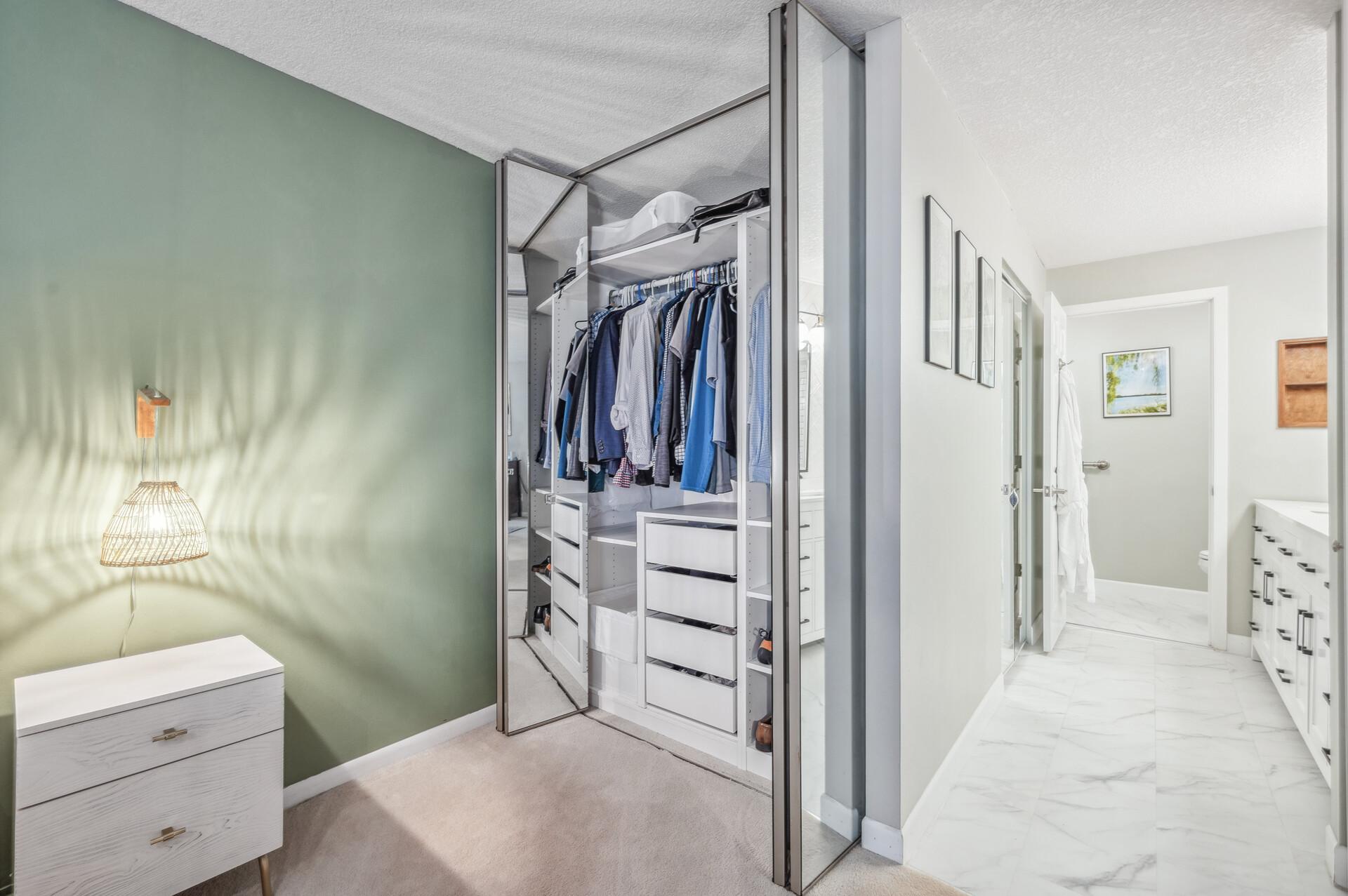 2885 Knox Ave S Unit: 405