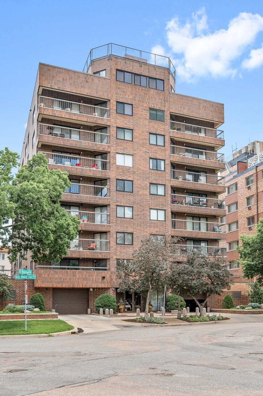 2885 Knox Ave S Unit: 405