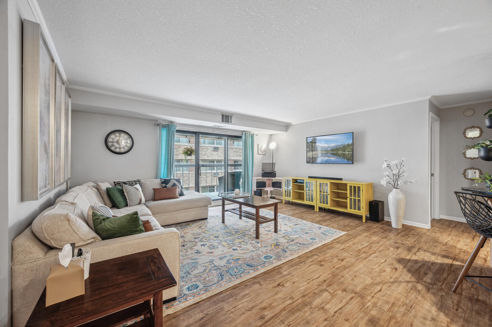 2885 Knox Ave S Unit: 405
