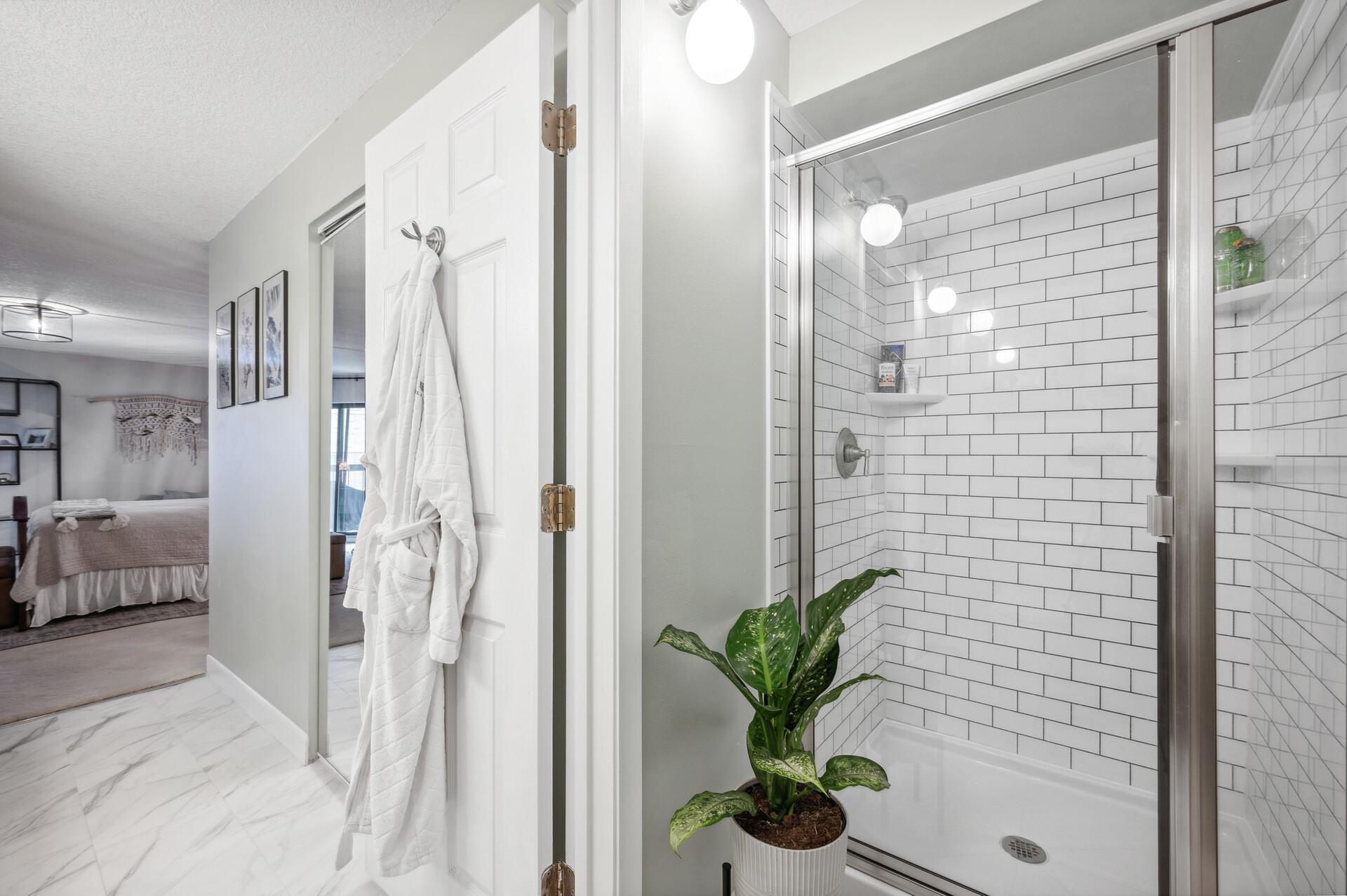 2885 Knox Ave S Unit: 405