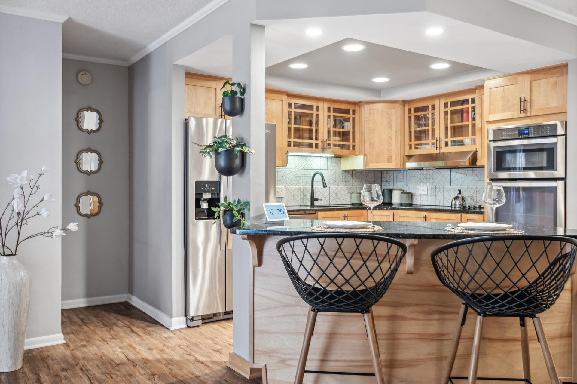 2885 Knox Ave S Unit: 405