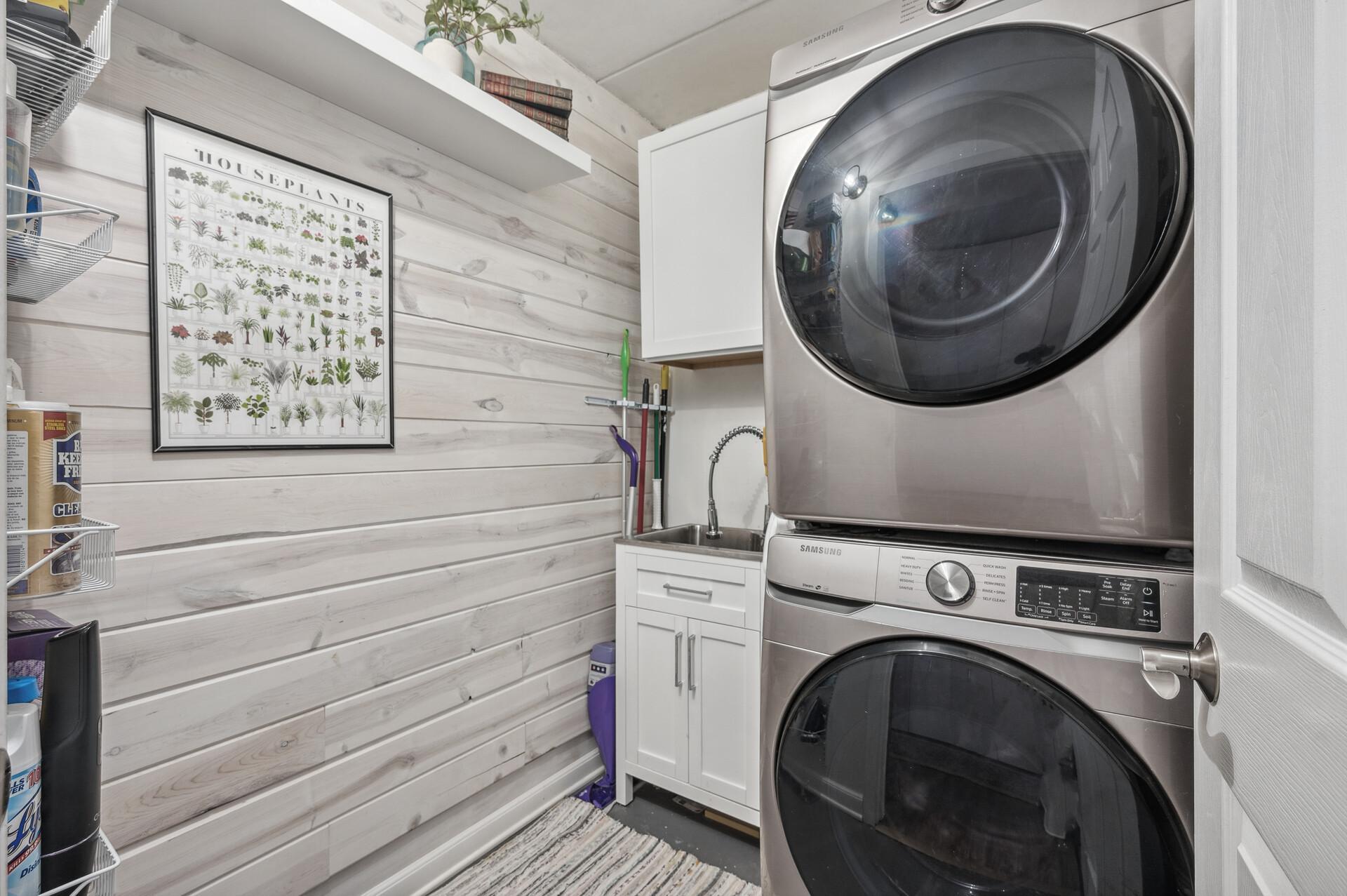 2885 Knox Ave S Unit: 405