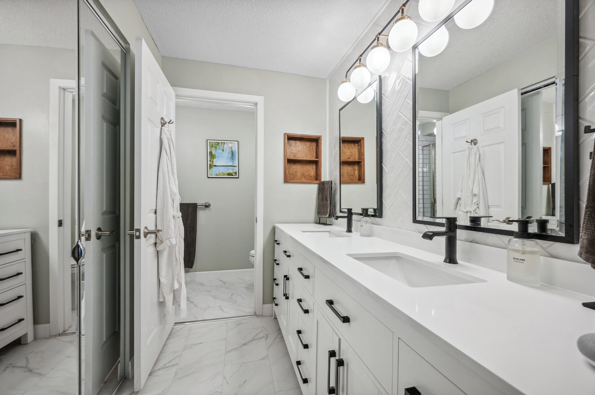 2885 Knox Ave S Unit: 405