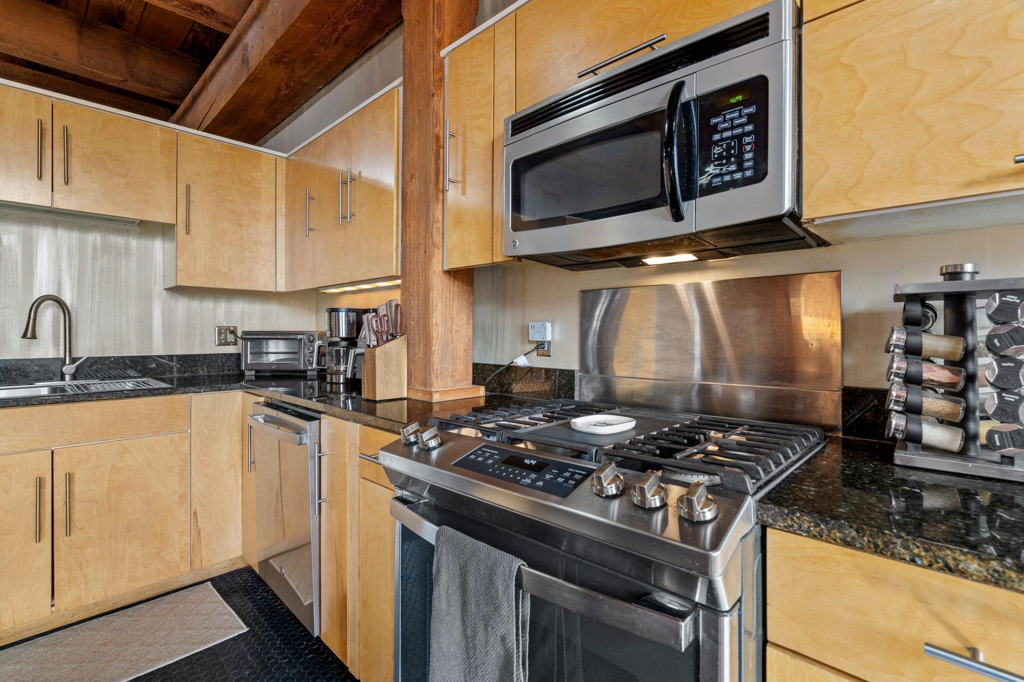 716 N 1st St Unit: 535