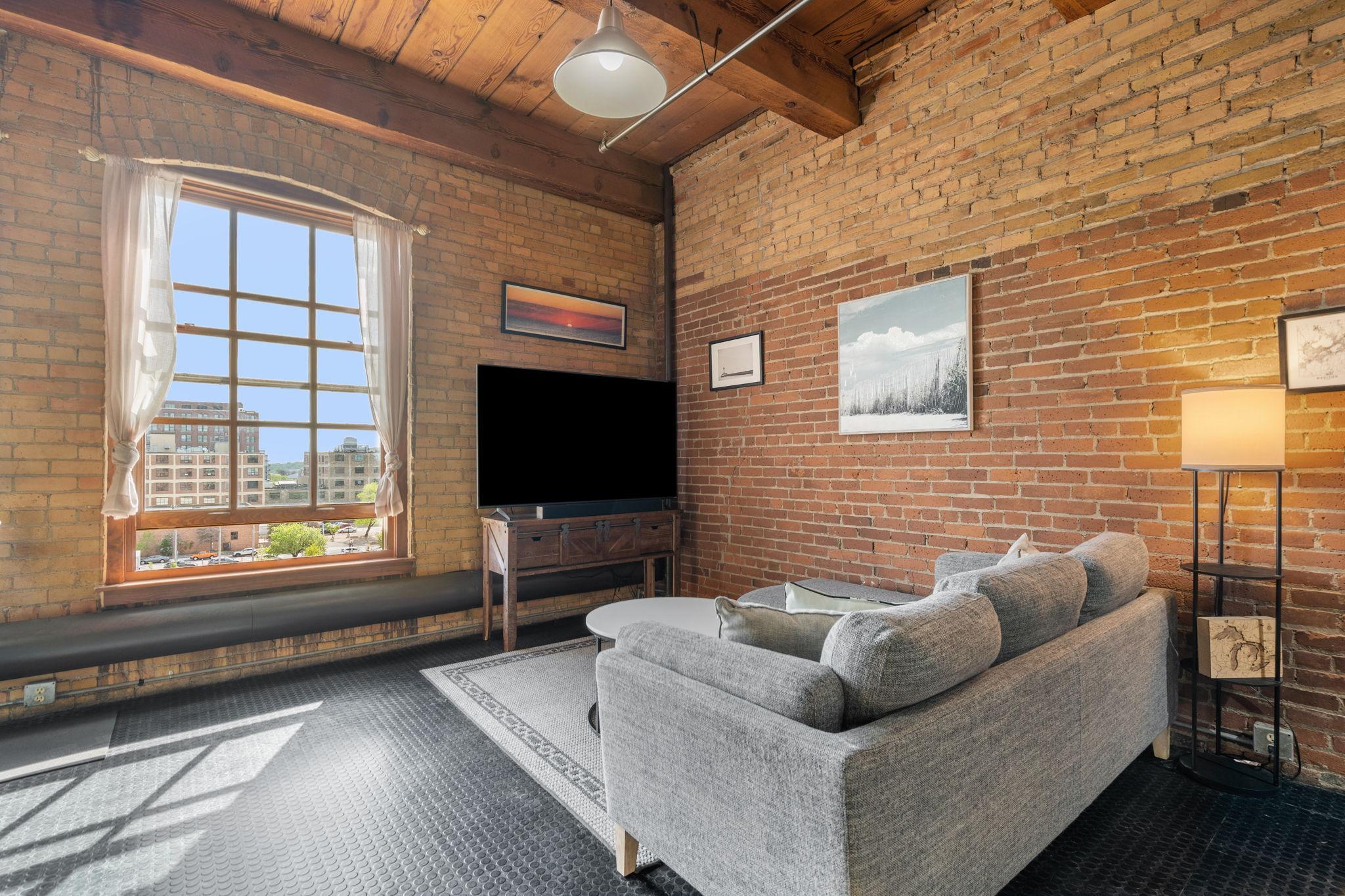716 N 1st St Unit: 535