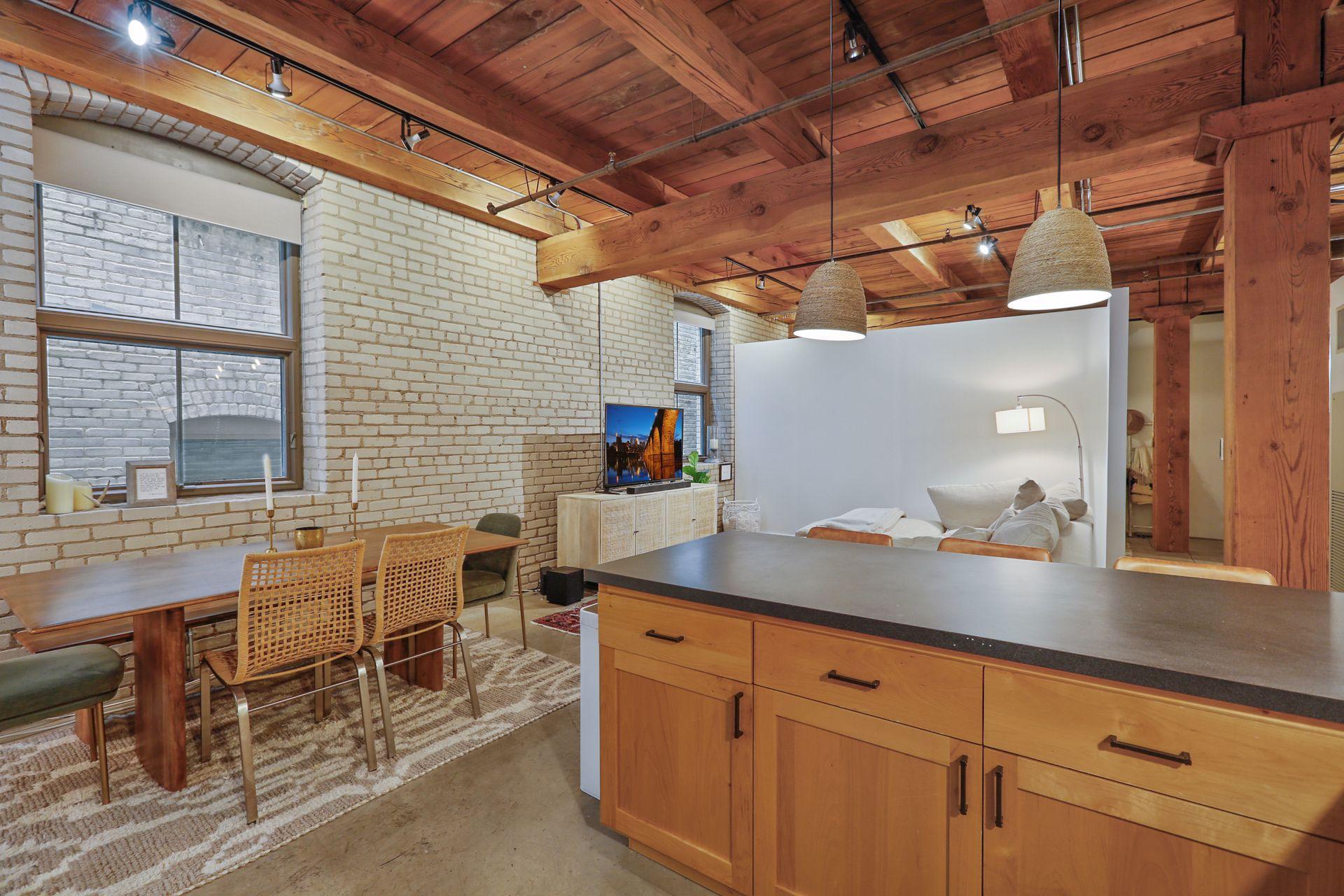 127 5th St NE Unit: G04