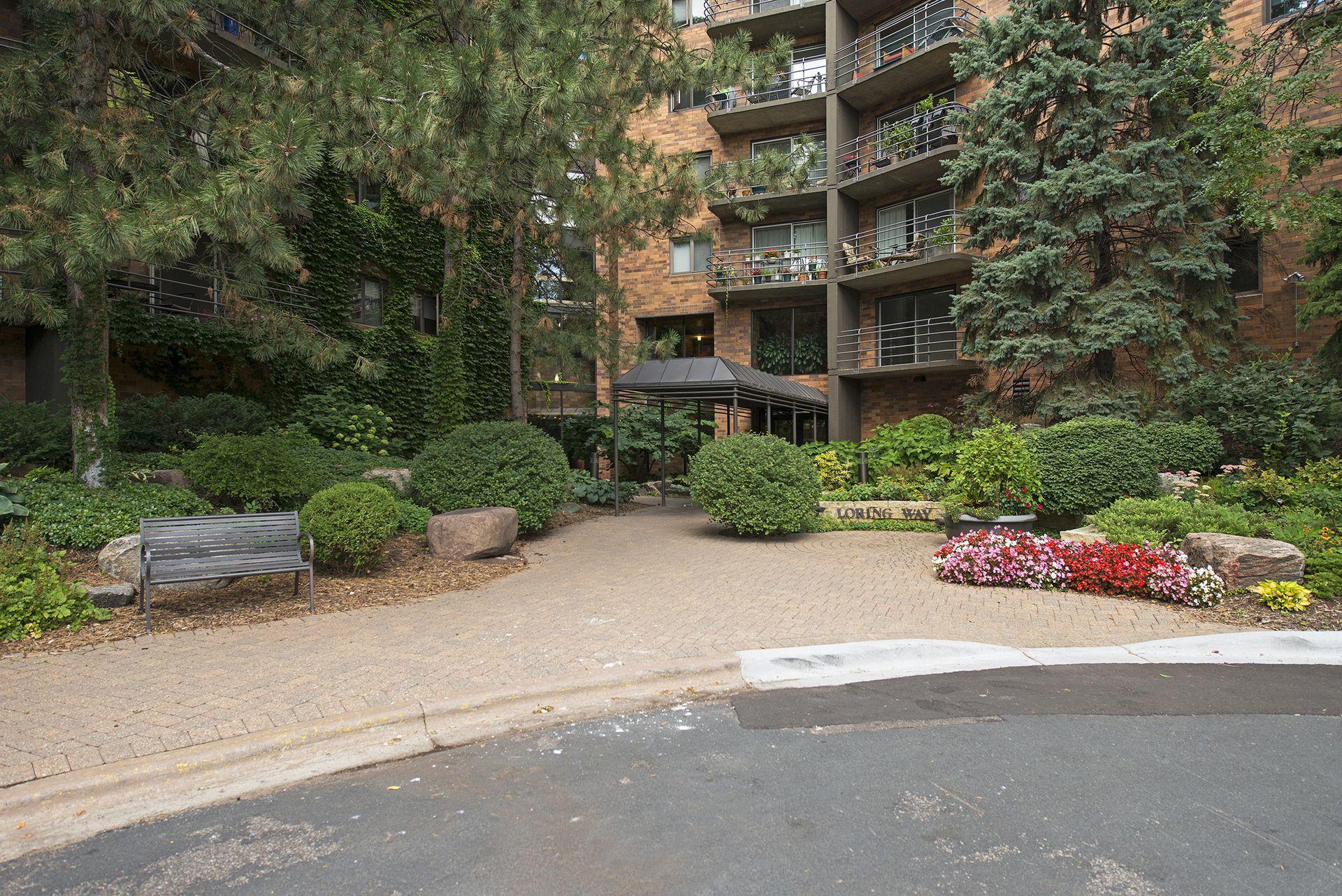 210 W Grant St Unit: 204