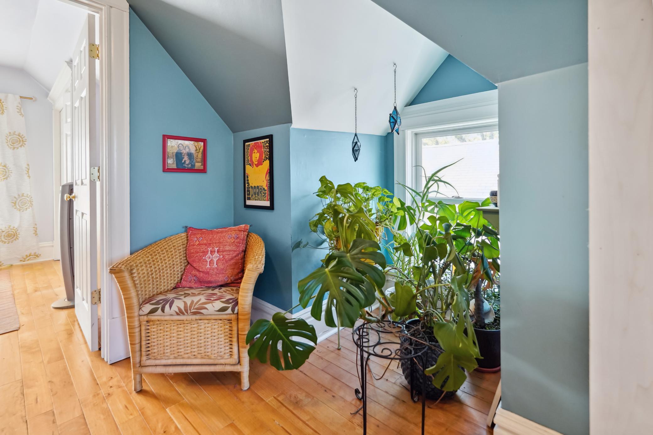 1618 6th Street NE