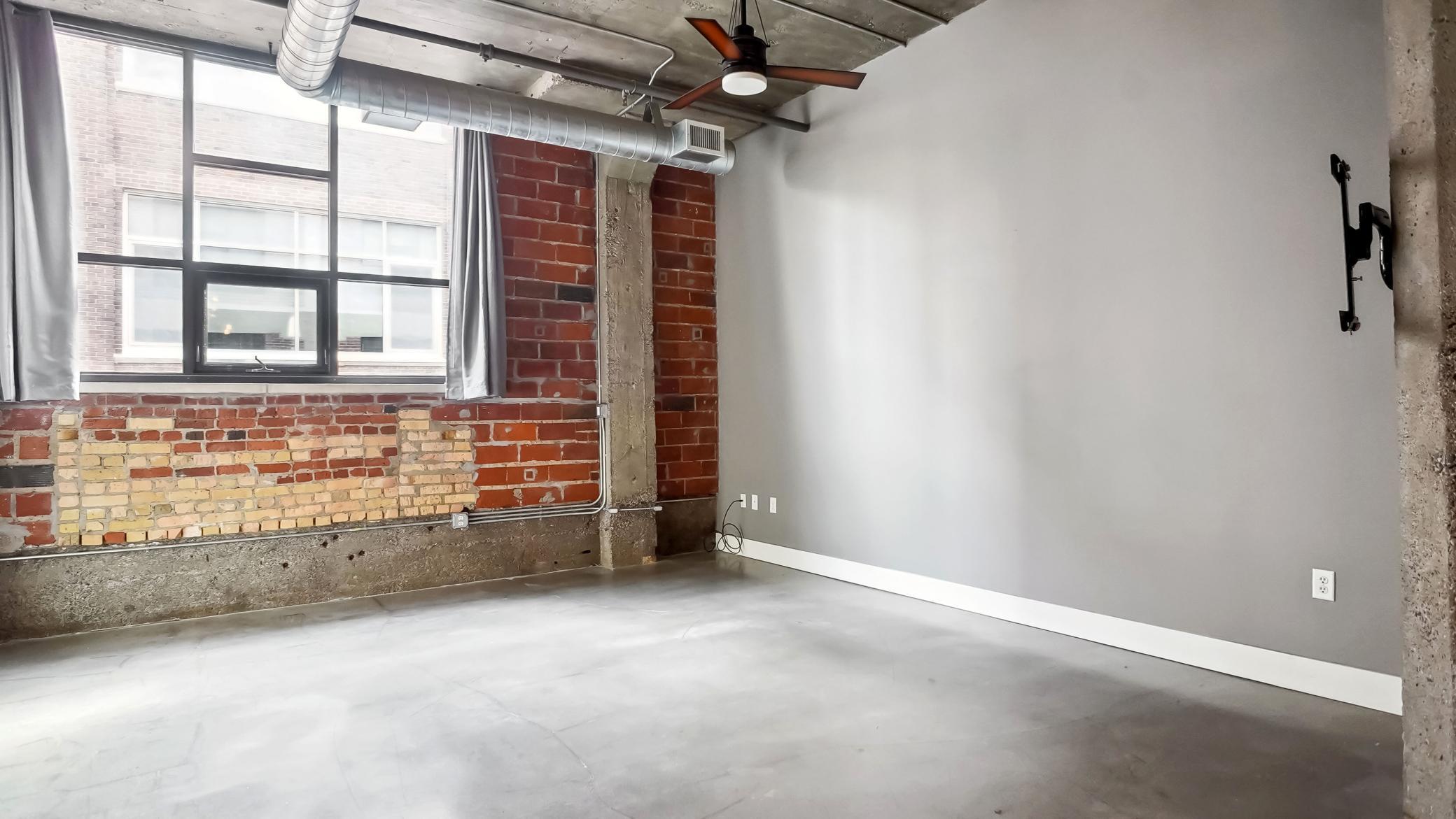 718 Washington Avenue N Unit: 514