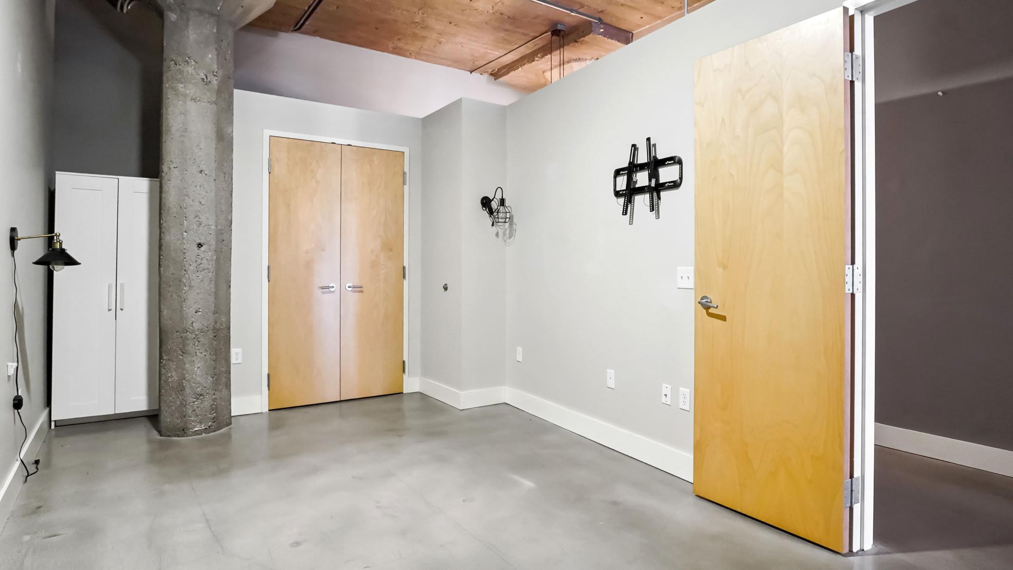 718 Washington Avenue N Unit: 514