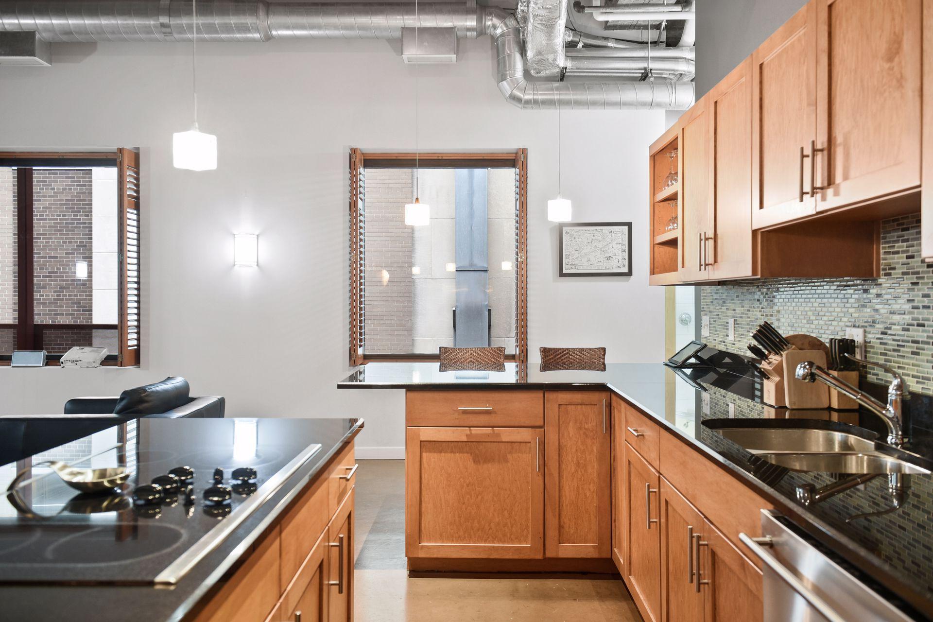 601 Marquette Avenue Unit: 604