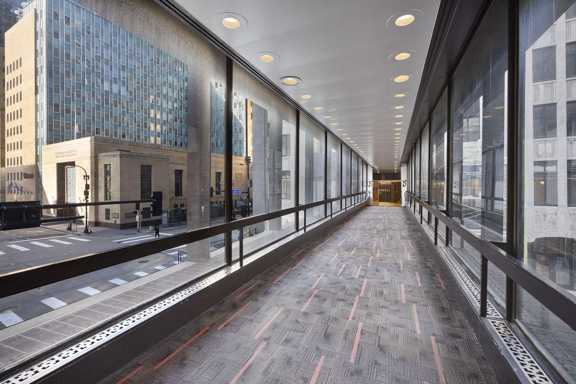 601 Marquette Avenue Unit: 604