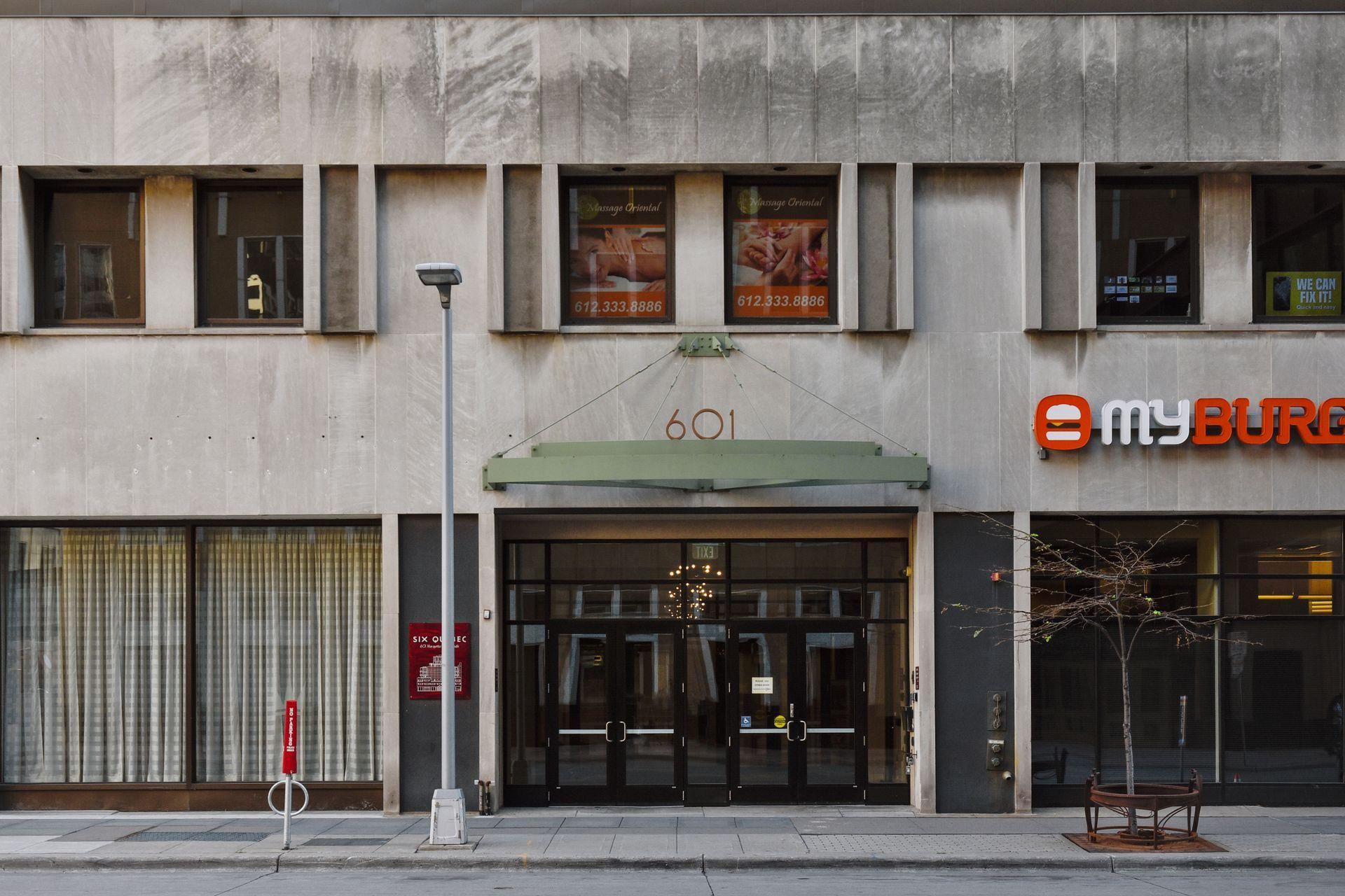 601 Marquette Avenue Unit: 604