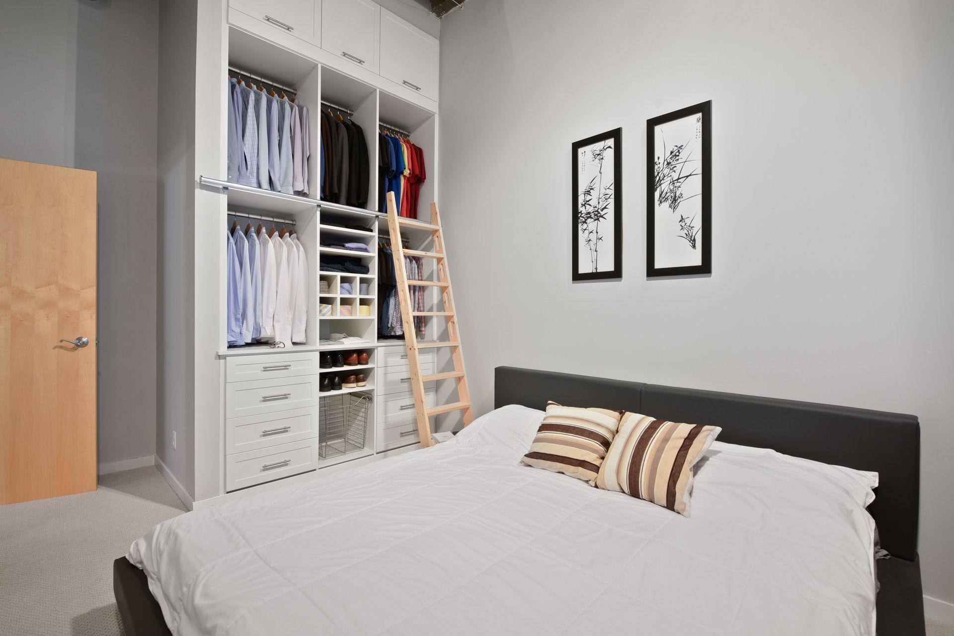 601 Marquette Avenue Unit: 604
