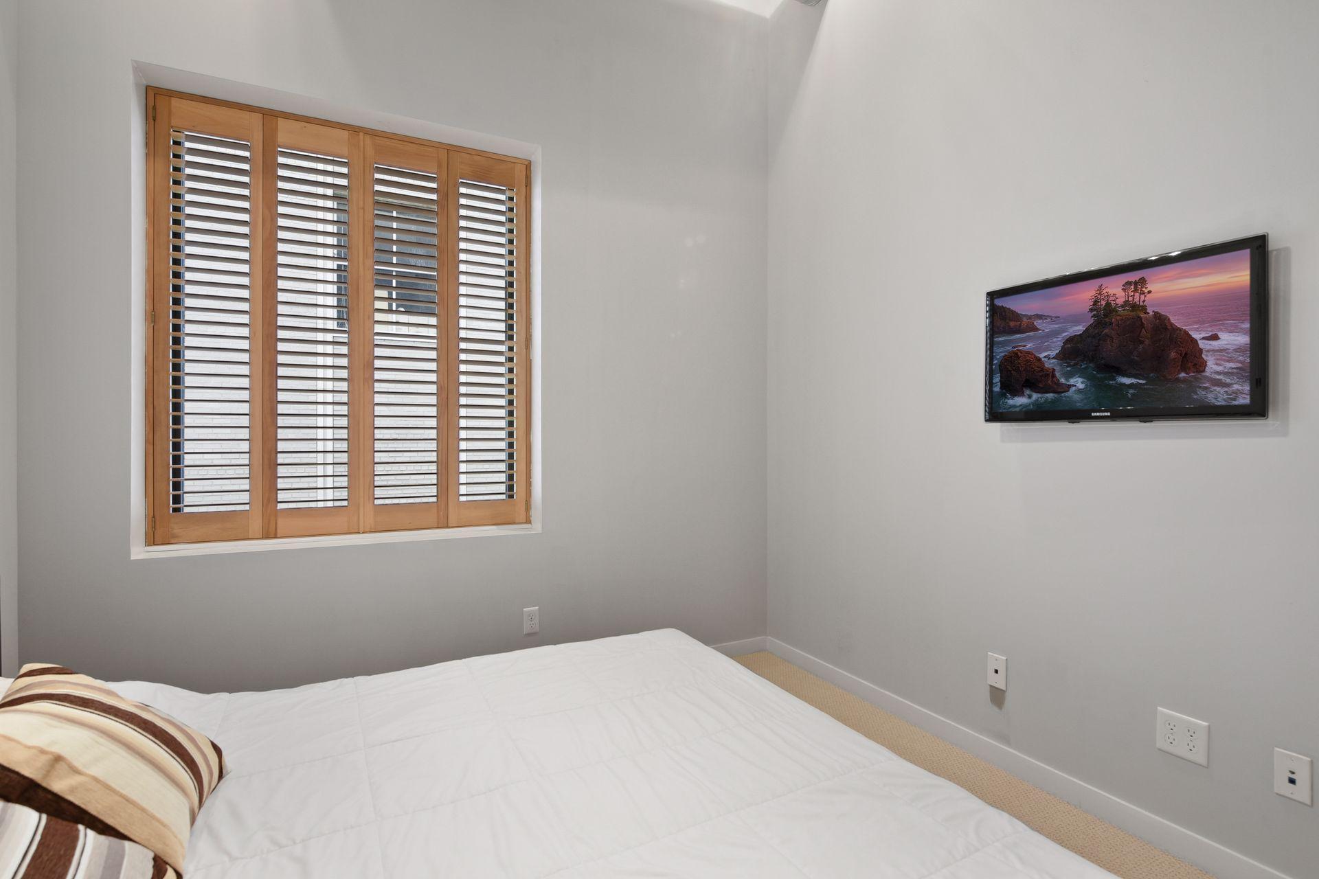 601 Marquette Avenue Unit: 604