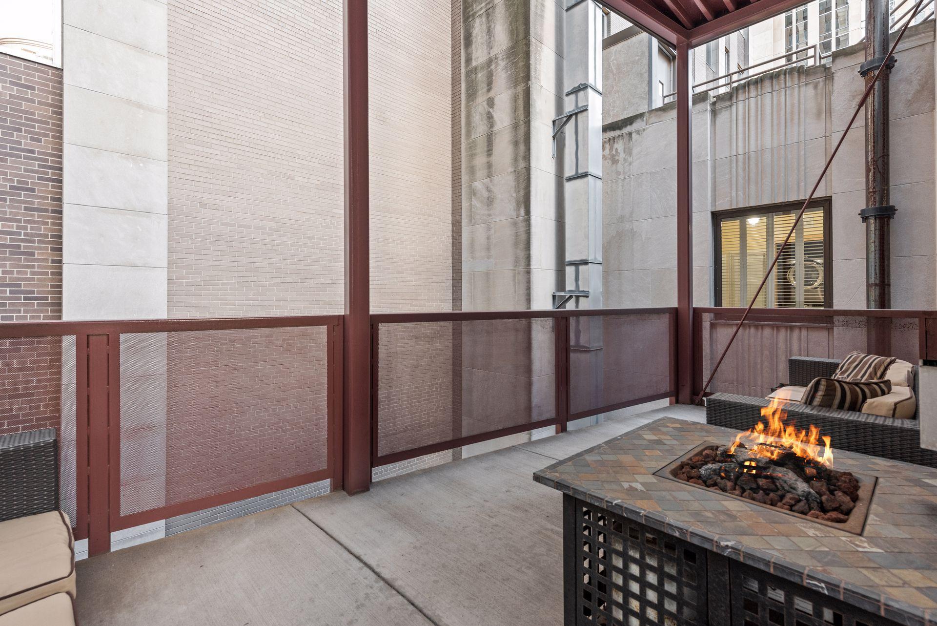 601 Marquette Avenue Unit: 604