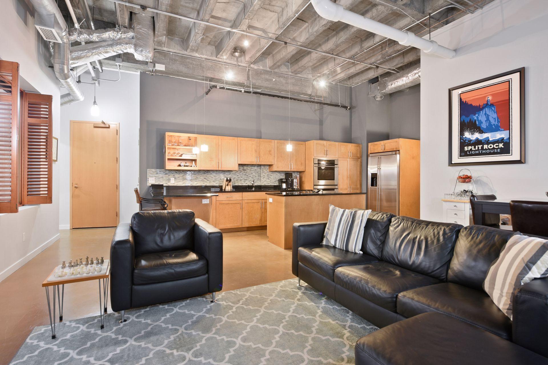 601 Marquette Avenue Unit: 604