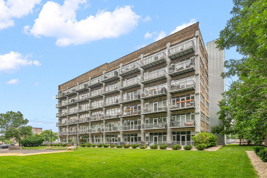 748 3rd St N Unit: 406