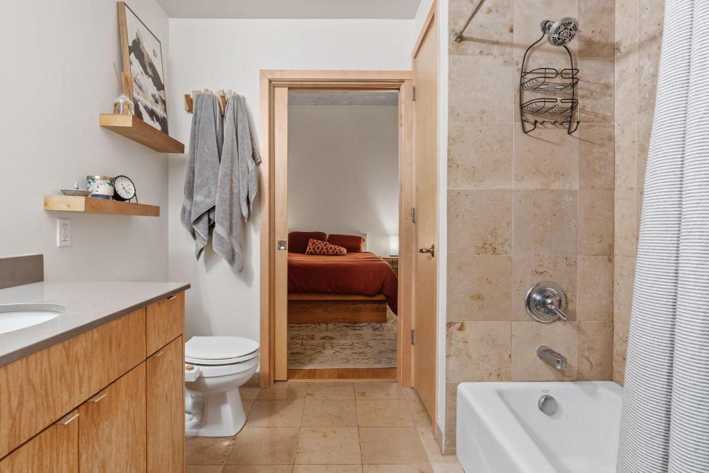 748 3rd St N Unit: 406