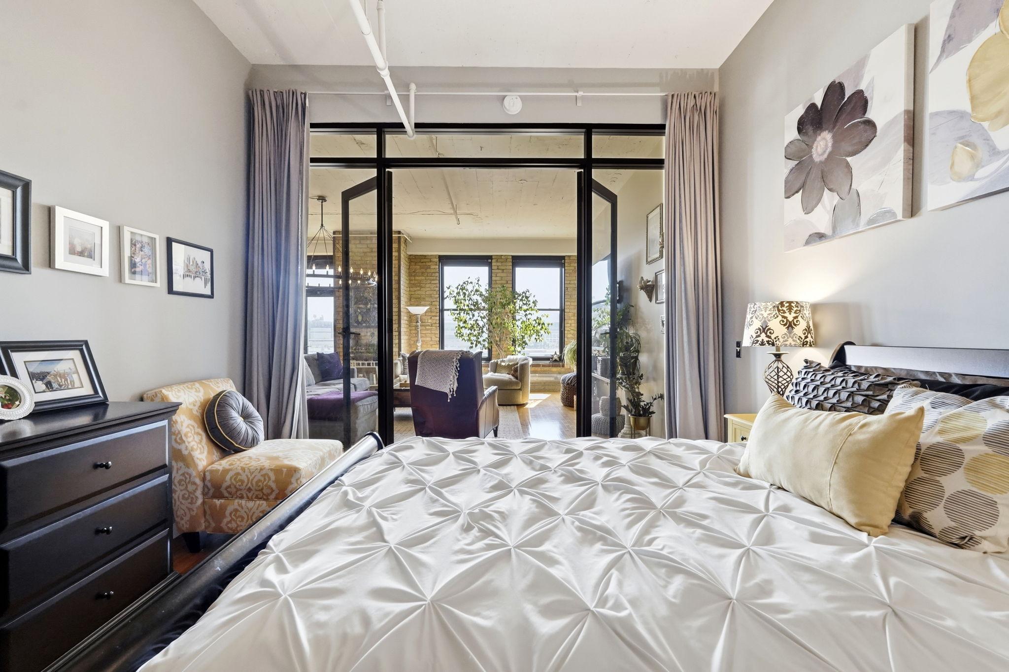 290 Market Street Unit: 611