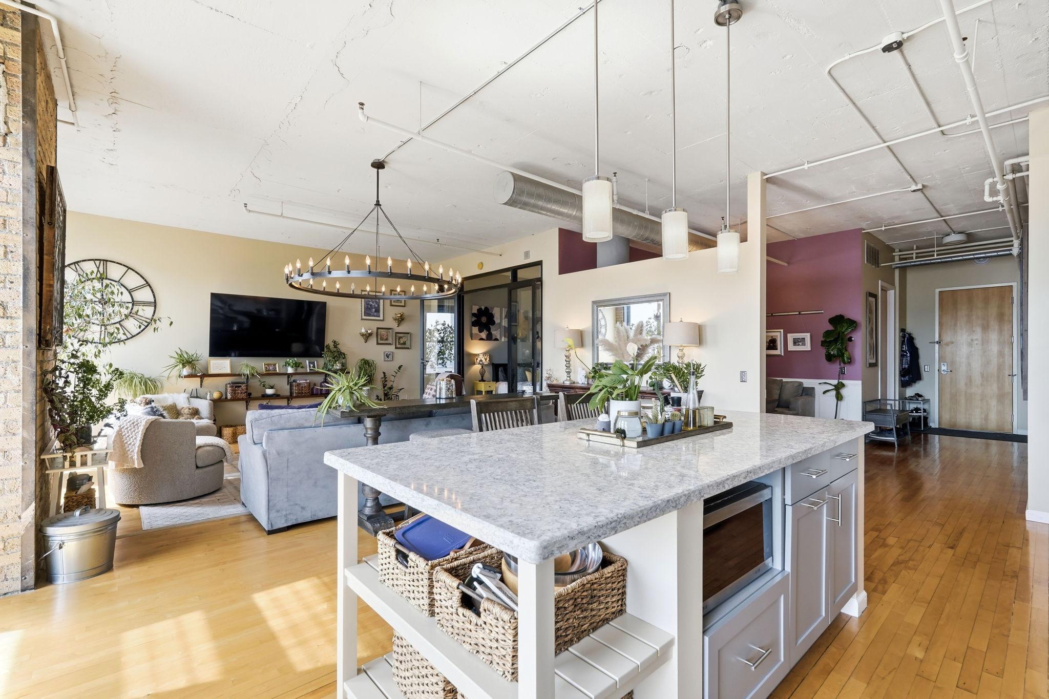 290 Market Street Unit: 611
