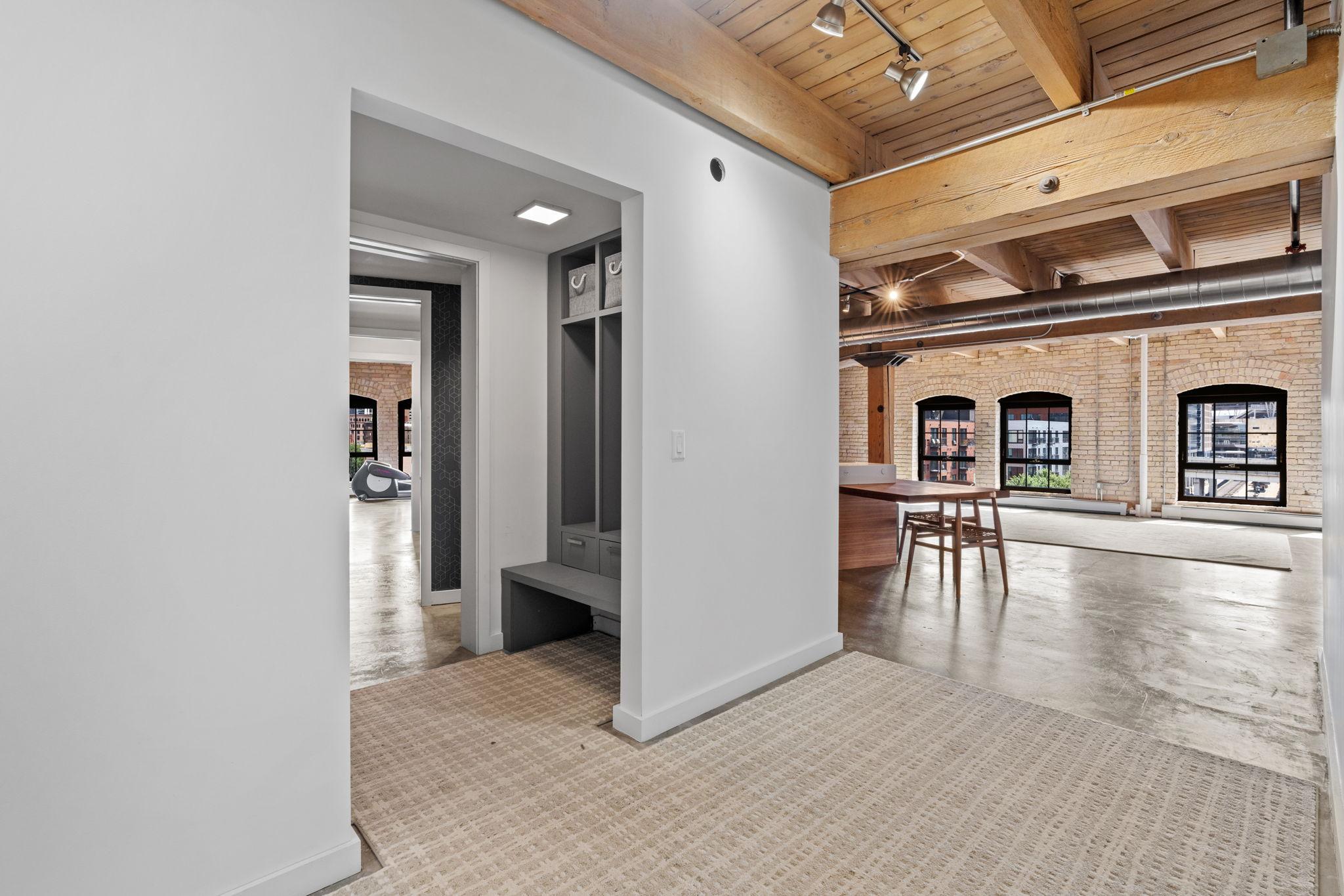 404 Washington Avenue N Unit: 506