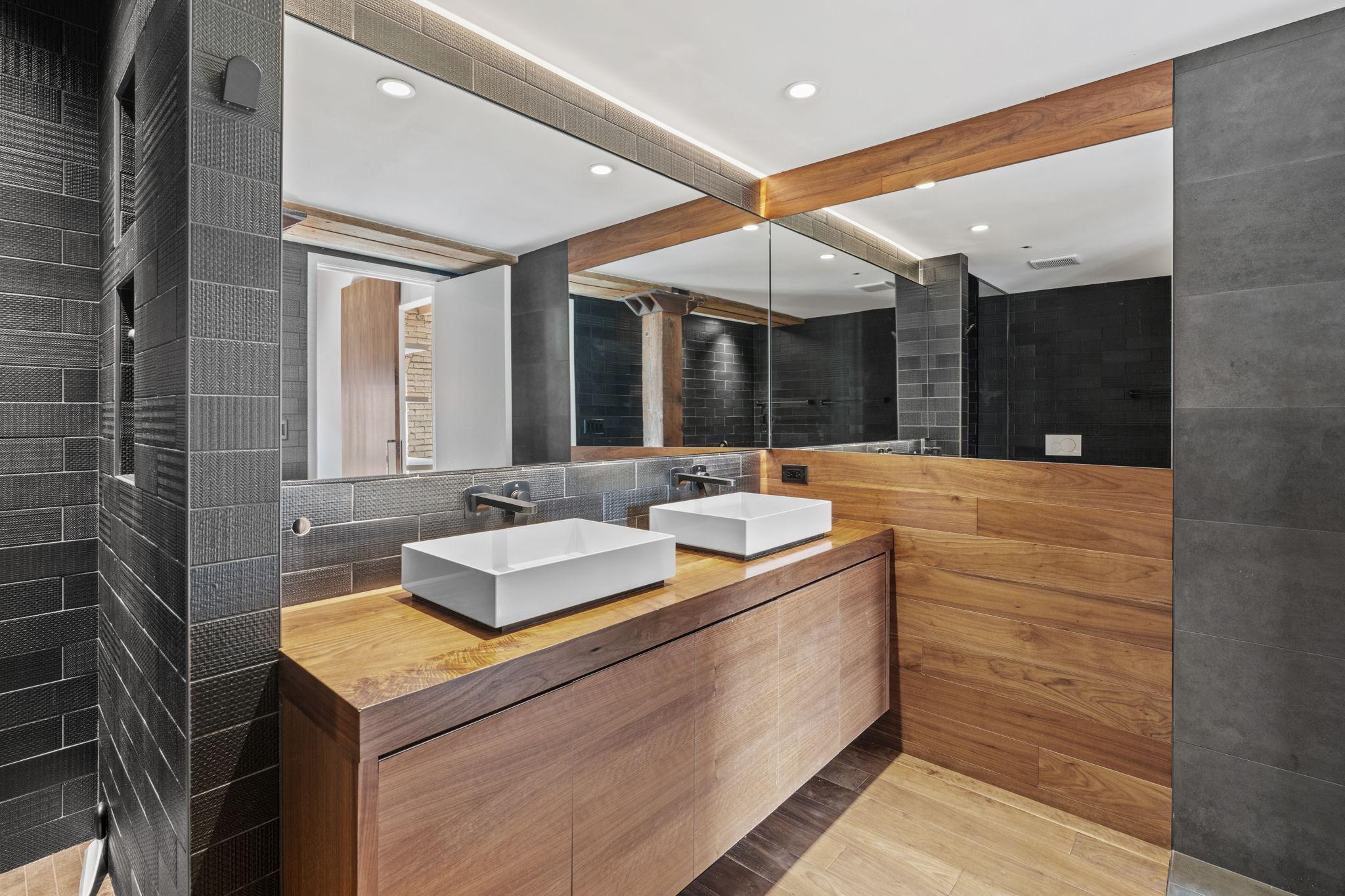 404 Washington Avenue N Unit: 506