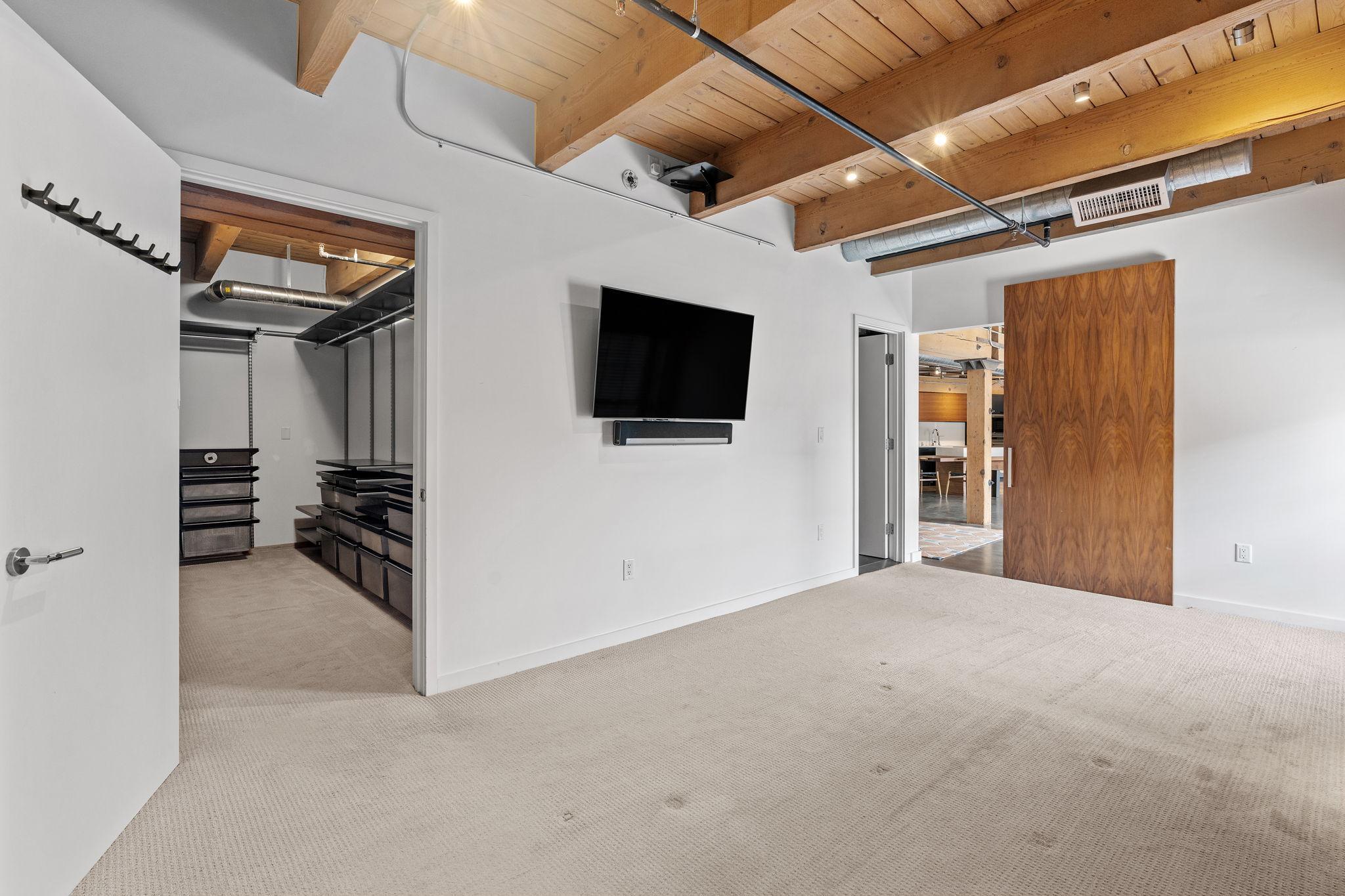 404 Washington Avenue N Unit: 506