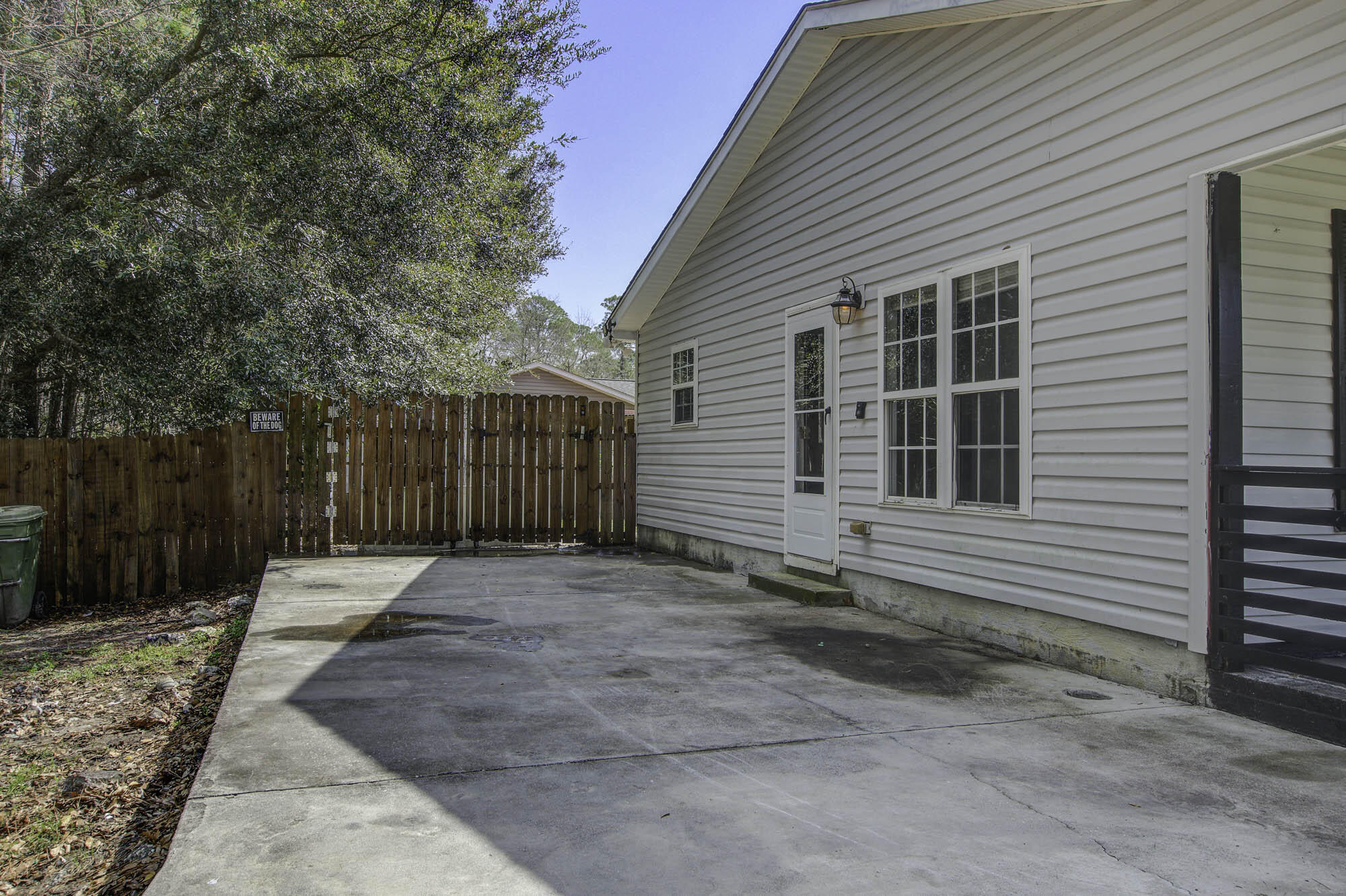 1112 Exodus Way