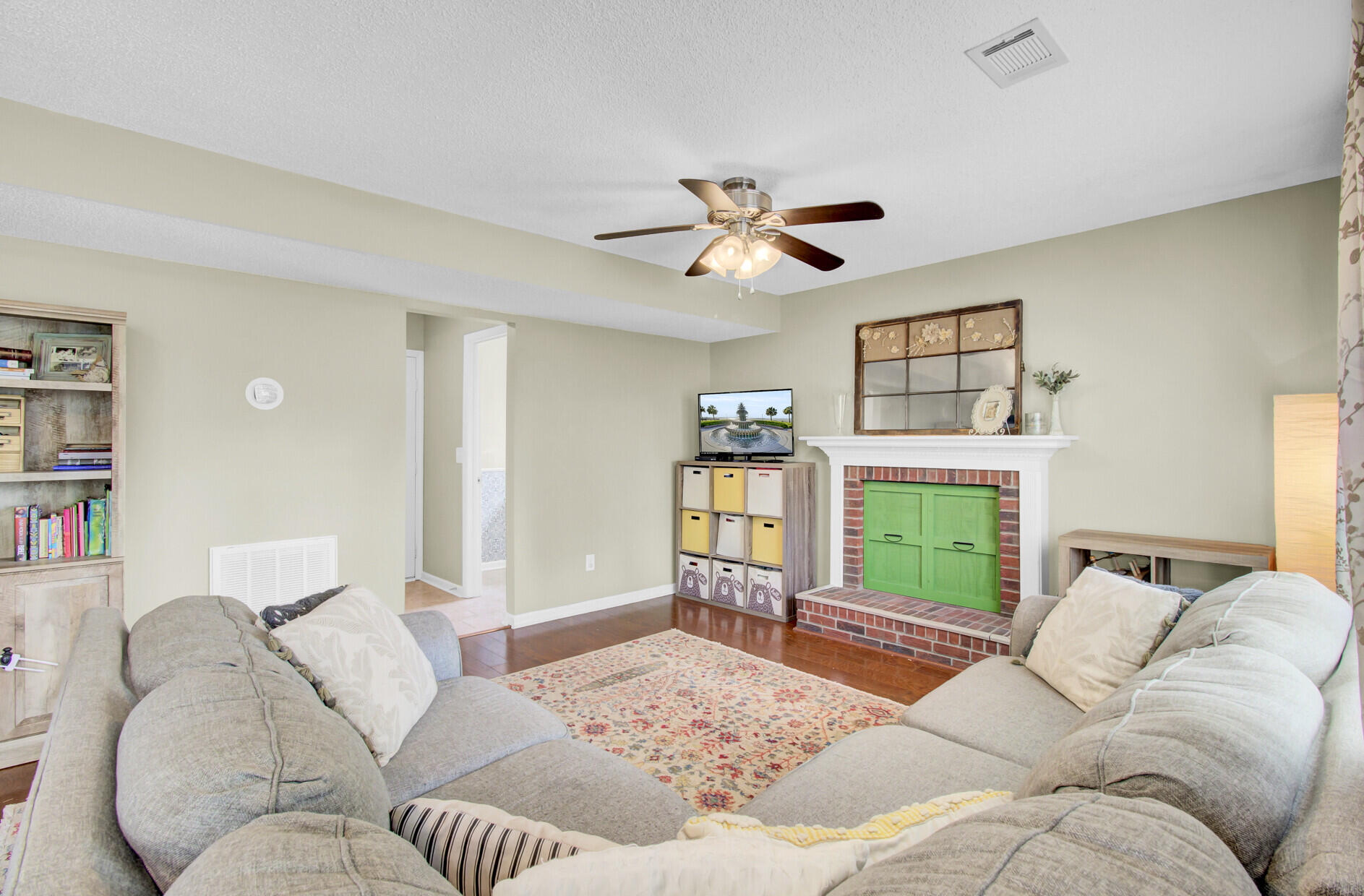 8375 Coventry Court