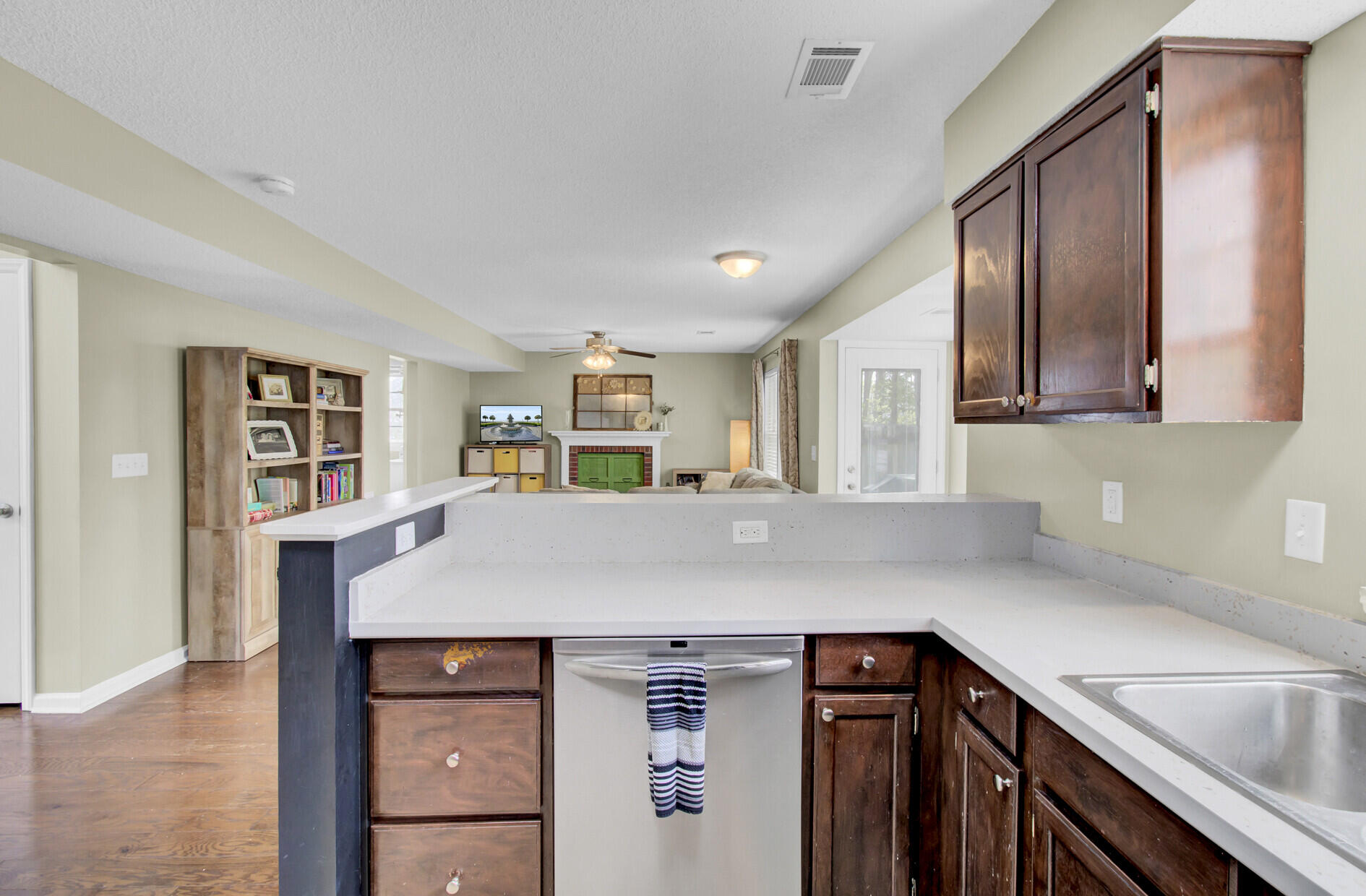 8375 Coventry Court