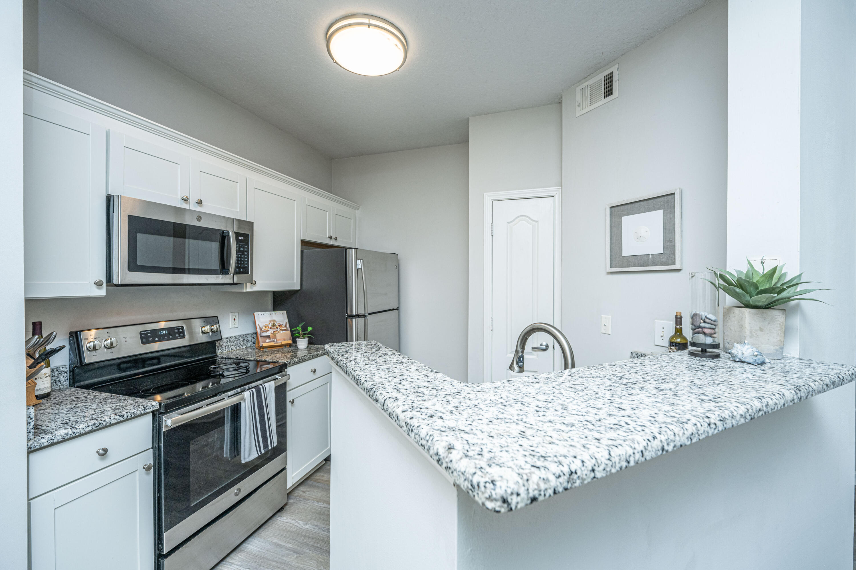 1300 Park West Boulevard # 815