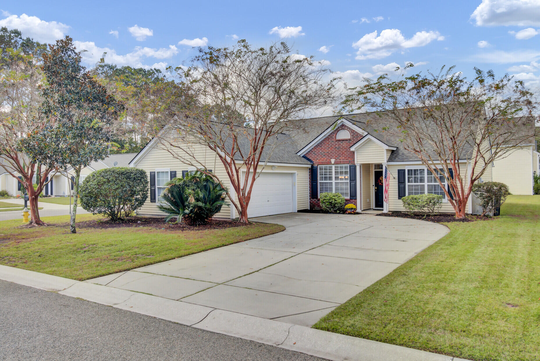 1475 Water Edge Drive