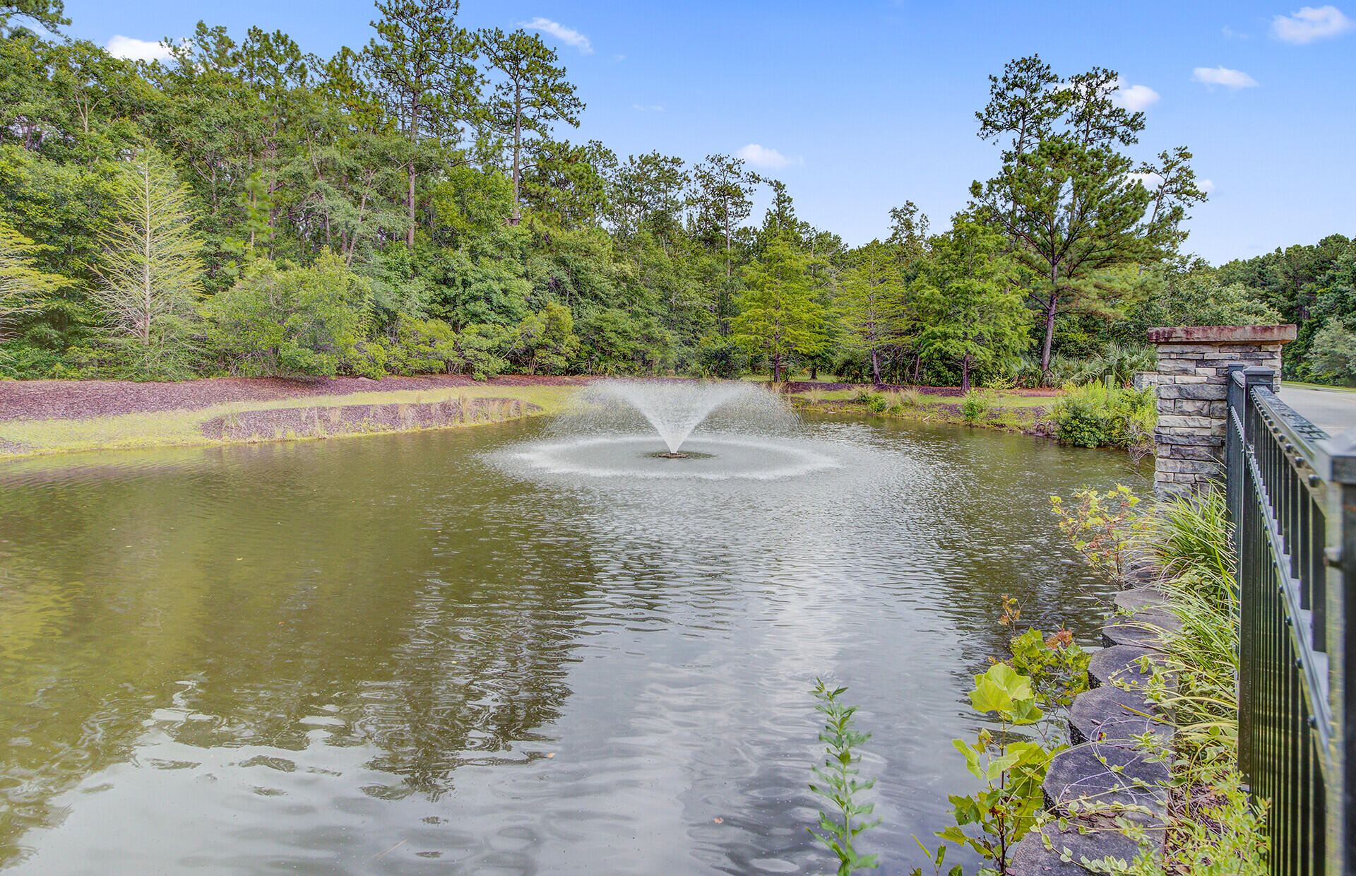 1475 Water Edge Drive