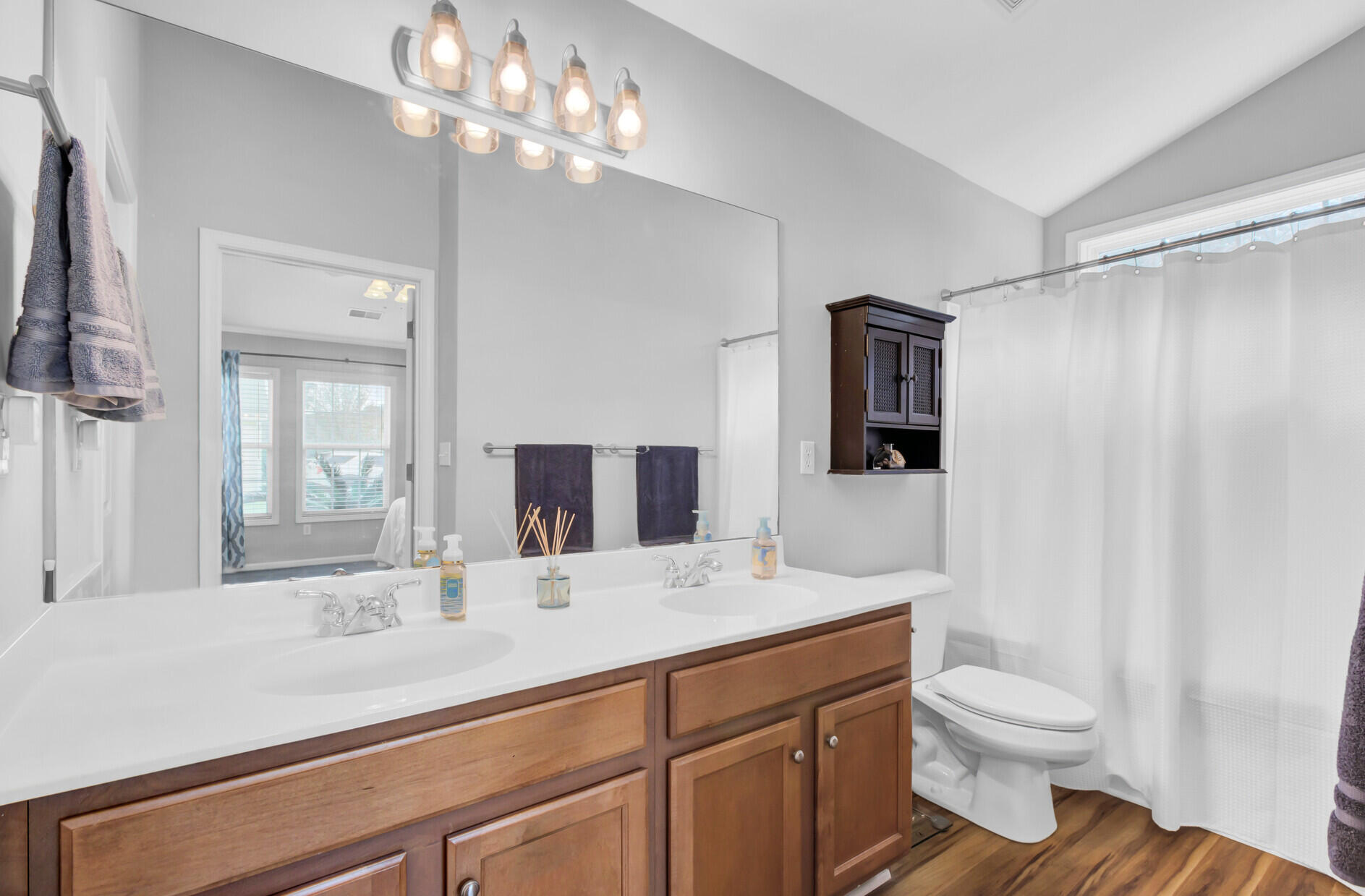 1475 Water Edge Drive