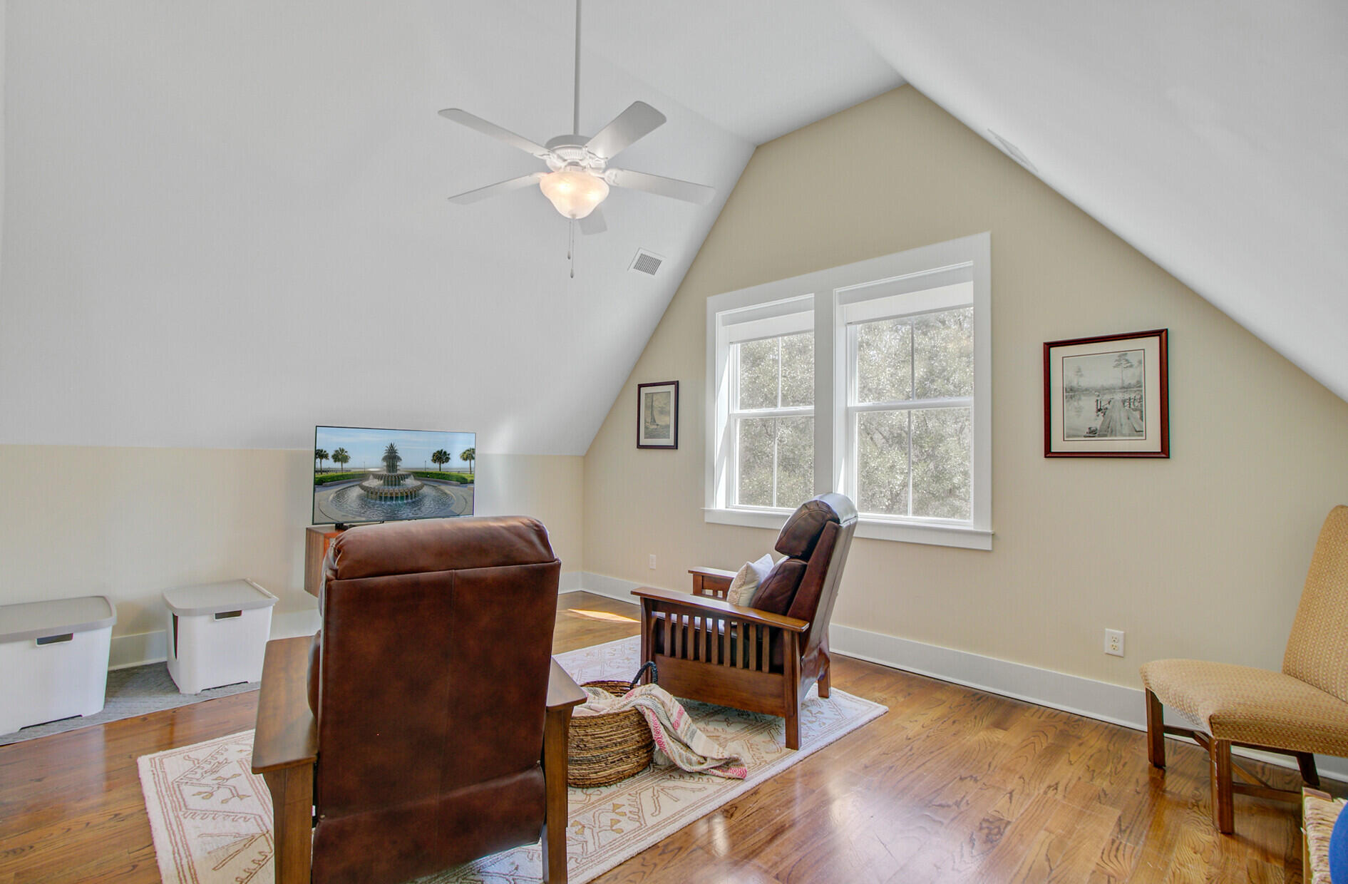 1014 Bradbury Lane