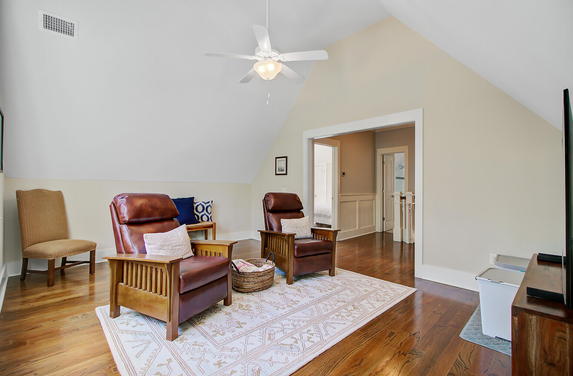1014 Bradbury Lane