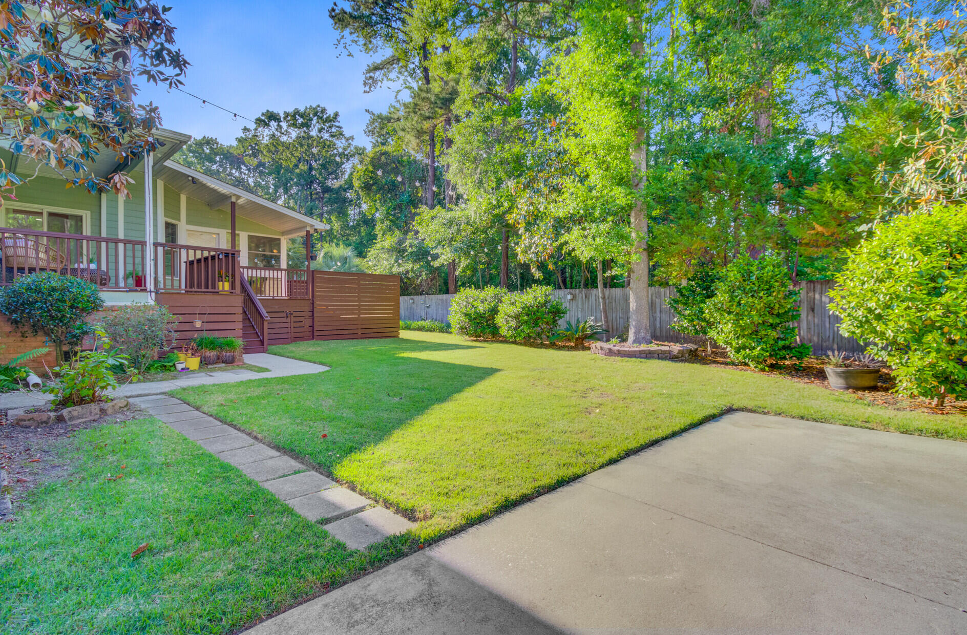 2076 Rookery Lane